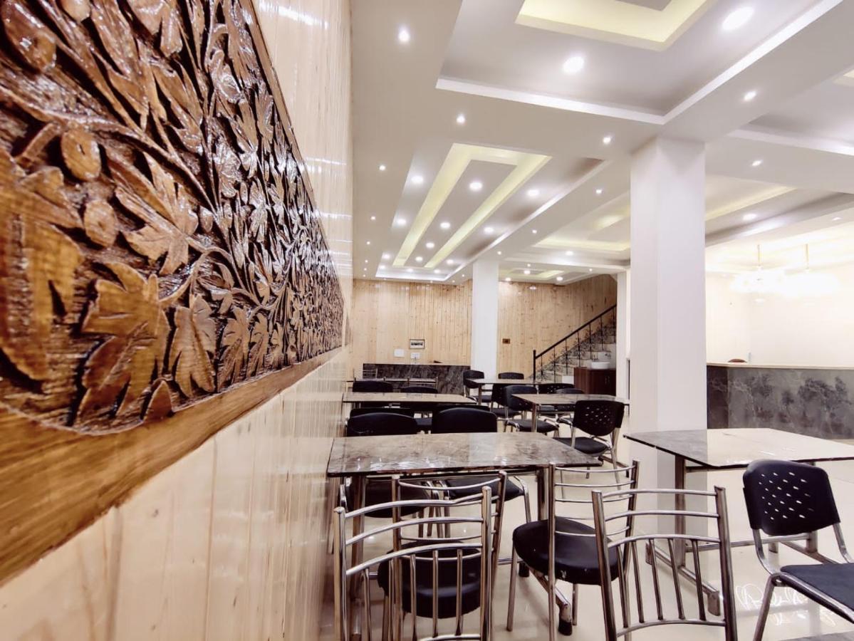 Gulshan Palace By Seven Hills By Him Haults Hospitality Hotel Srinagar (Jammu and Kashmir)