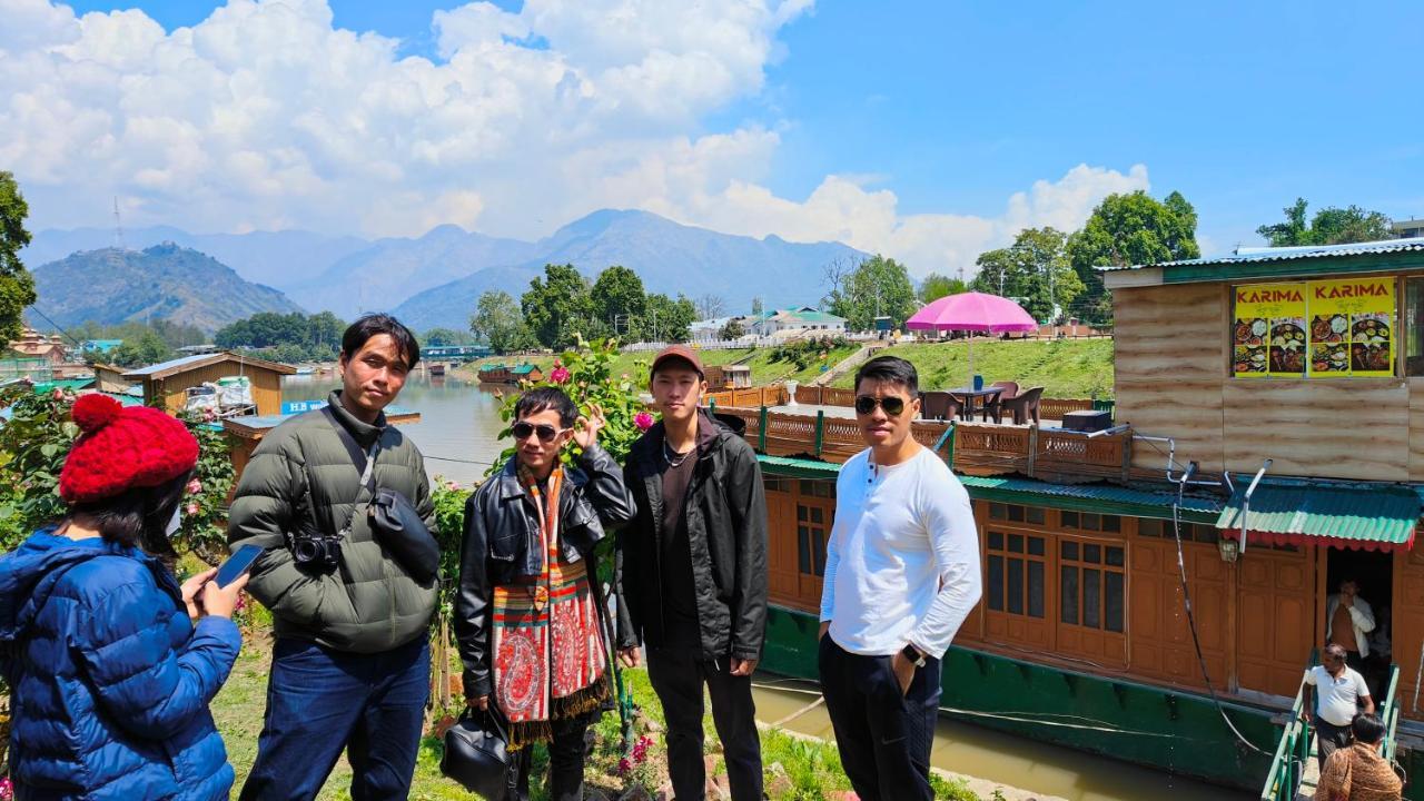 Houseboat Karima Palace 3* Srinagar (Jammu and Kashmir)