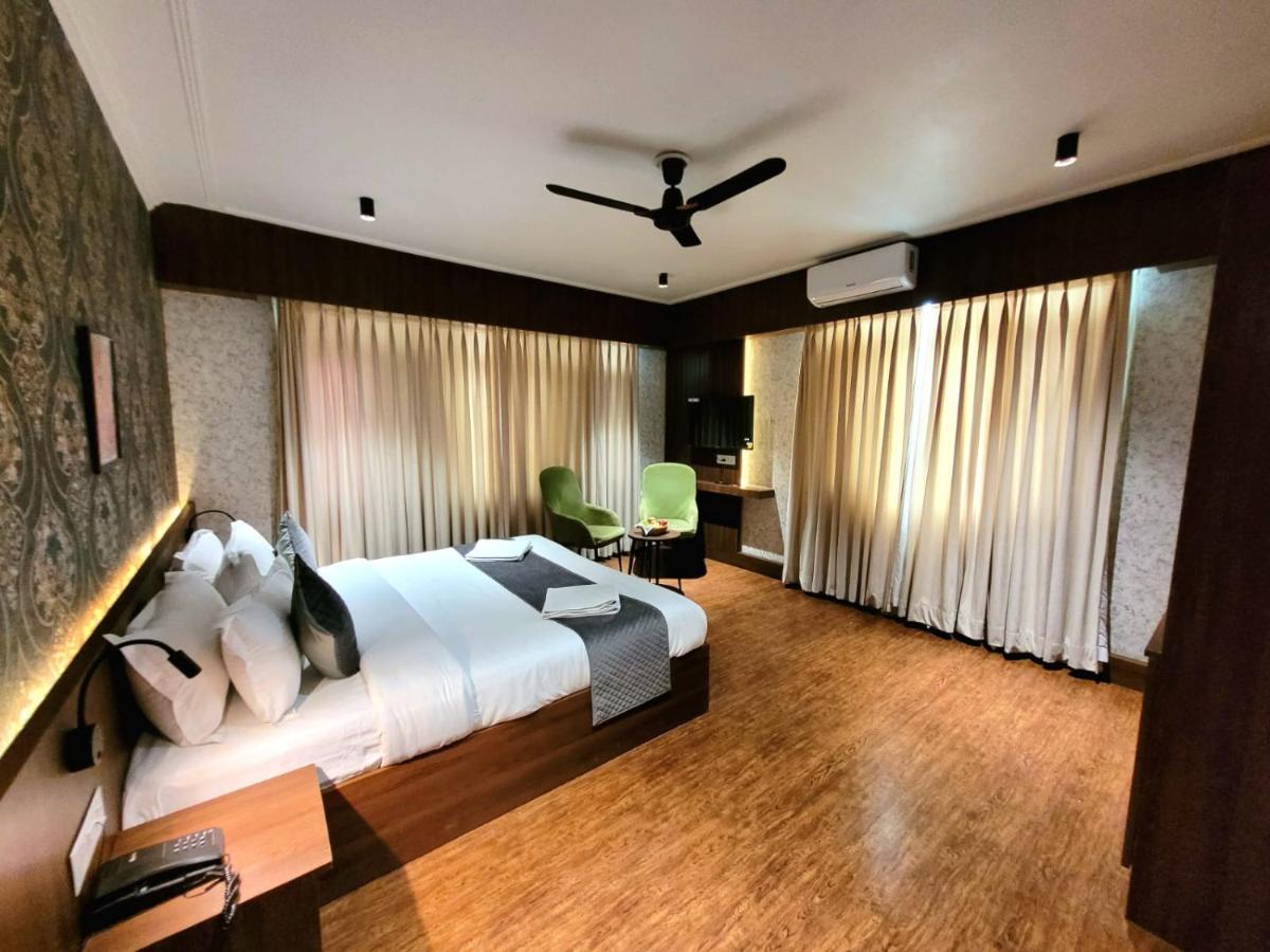 Hotel Rooms, Vintage Luxury Near Dal 4*