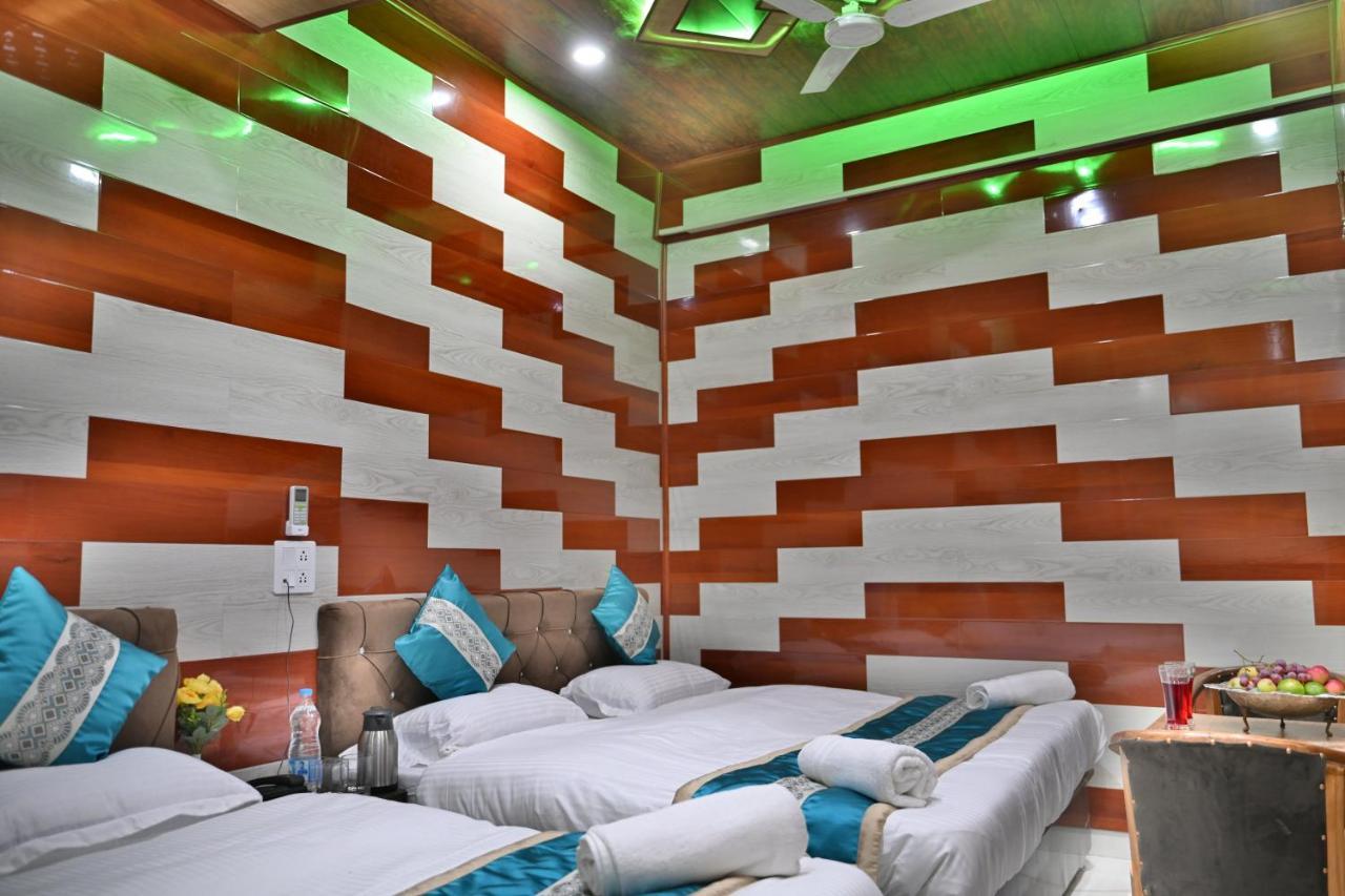 Aasariya And Restaurants Hotel Srinagar (Jammu and Kashmir)