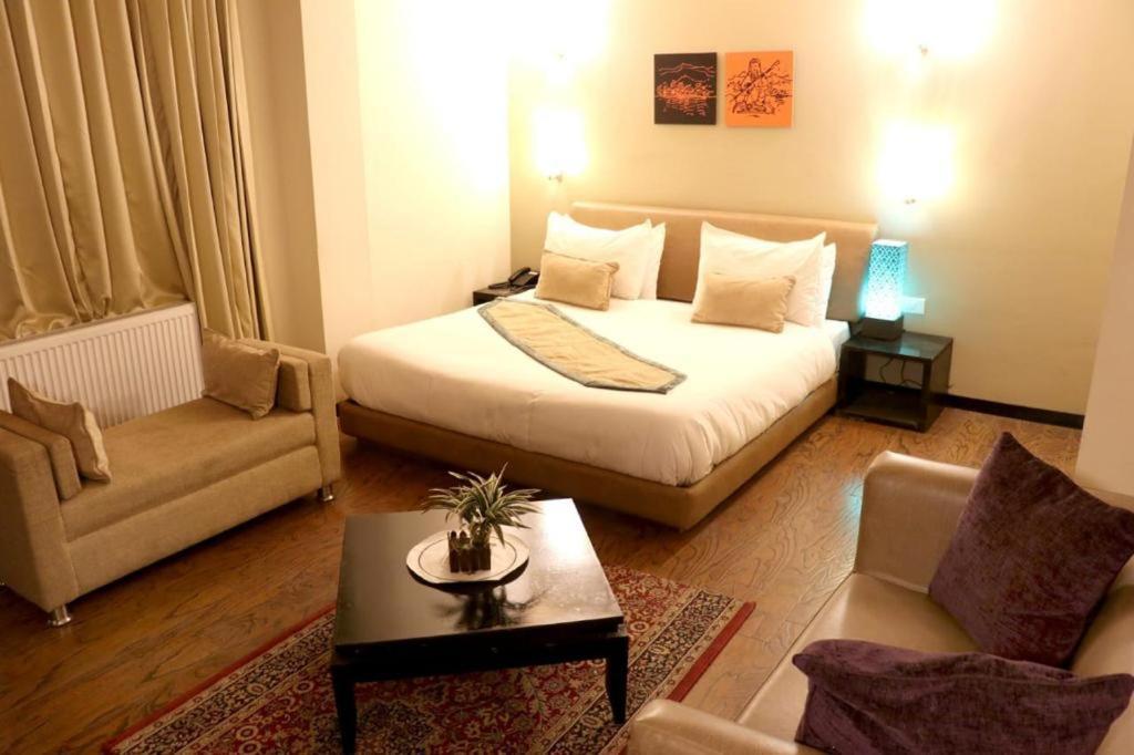 Tranquil Retreat Sonamarg Hotel 4*