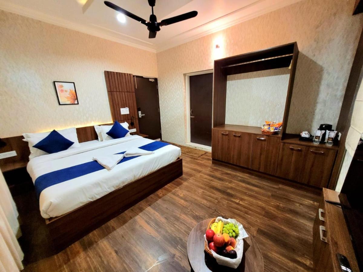 Hotel Royal Plaza Srinagar (Jammu and Kashmir)