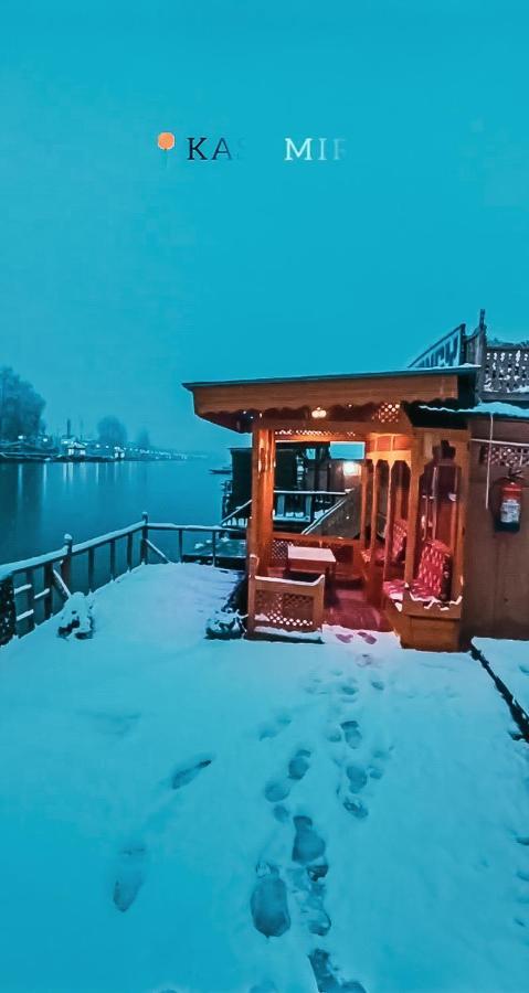 Resort Hb Nancy Group Of Houseboats Srinagar (Jammu and Kashmir)
