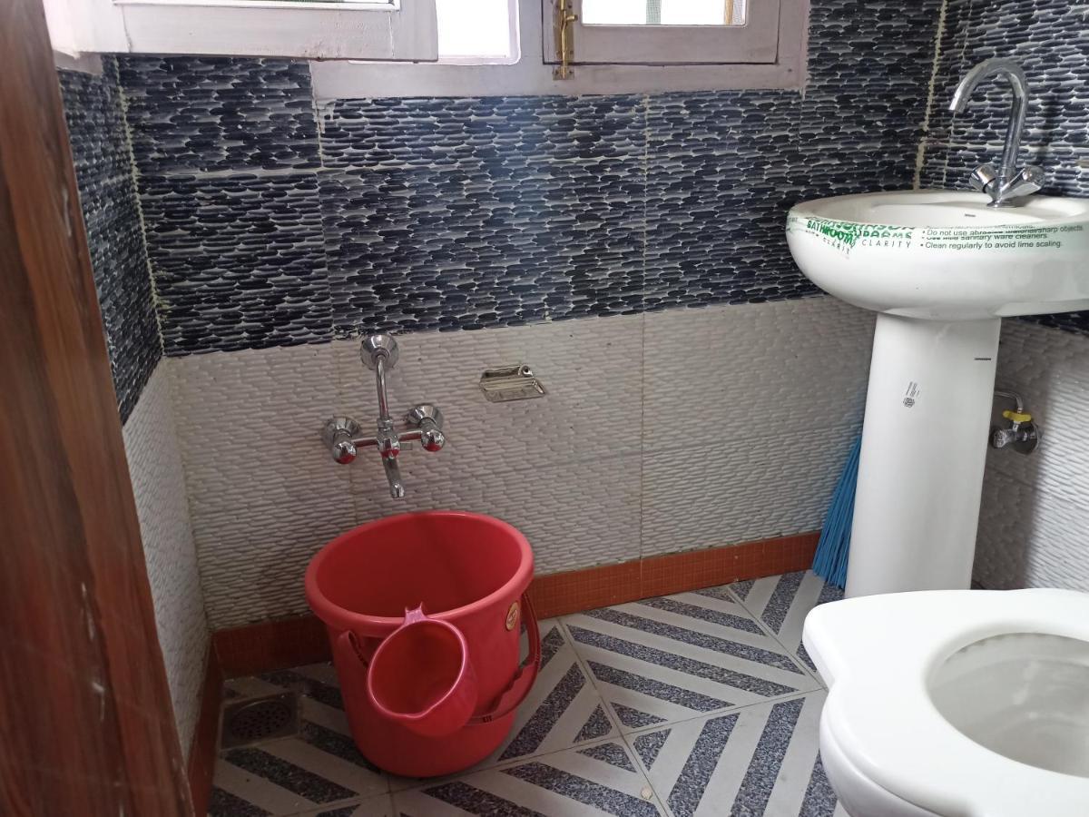Ayra Guest house Srinagar (Jammu and Kashmir)