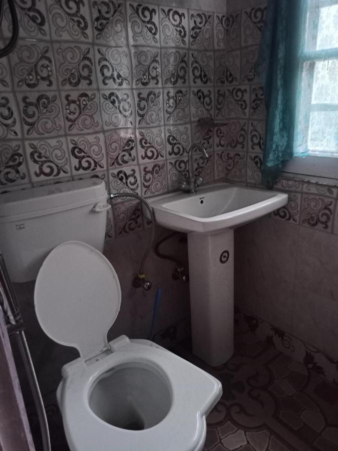Ayra Guest house Srinagar (Jammu and Kashmir)