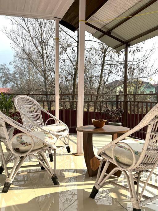 Feather - 4 Bhk In A * Srinagar (Jammu and Kashmir)