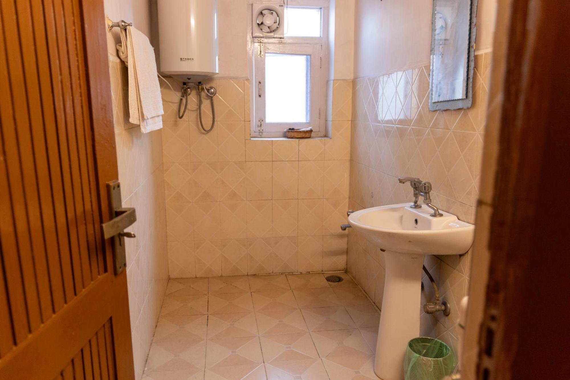 Bali Guest house Srinagar (Jammu and Kashmir)