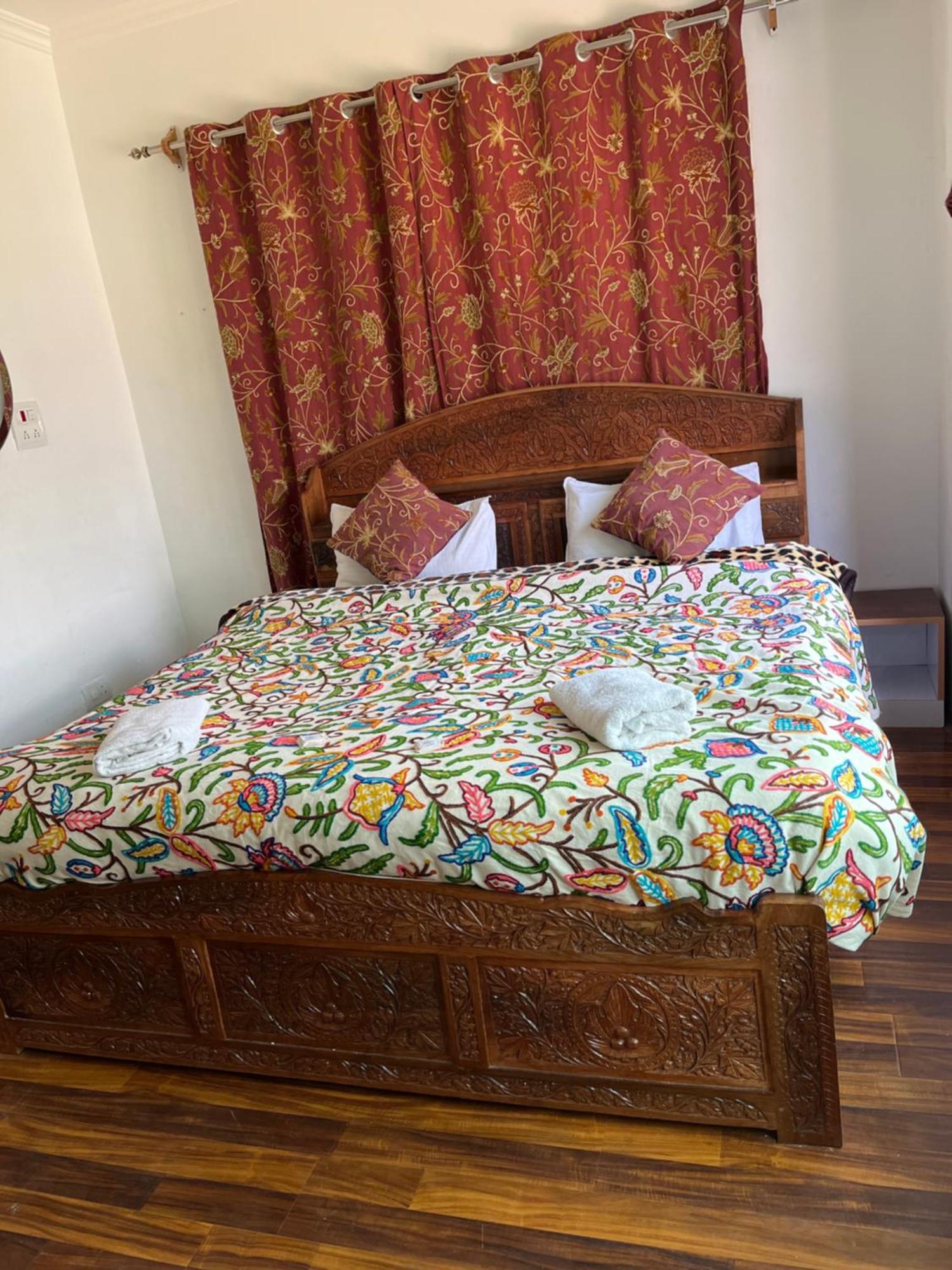 Guest house The Light House Srinagar (Jammu and Kashmir)