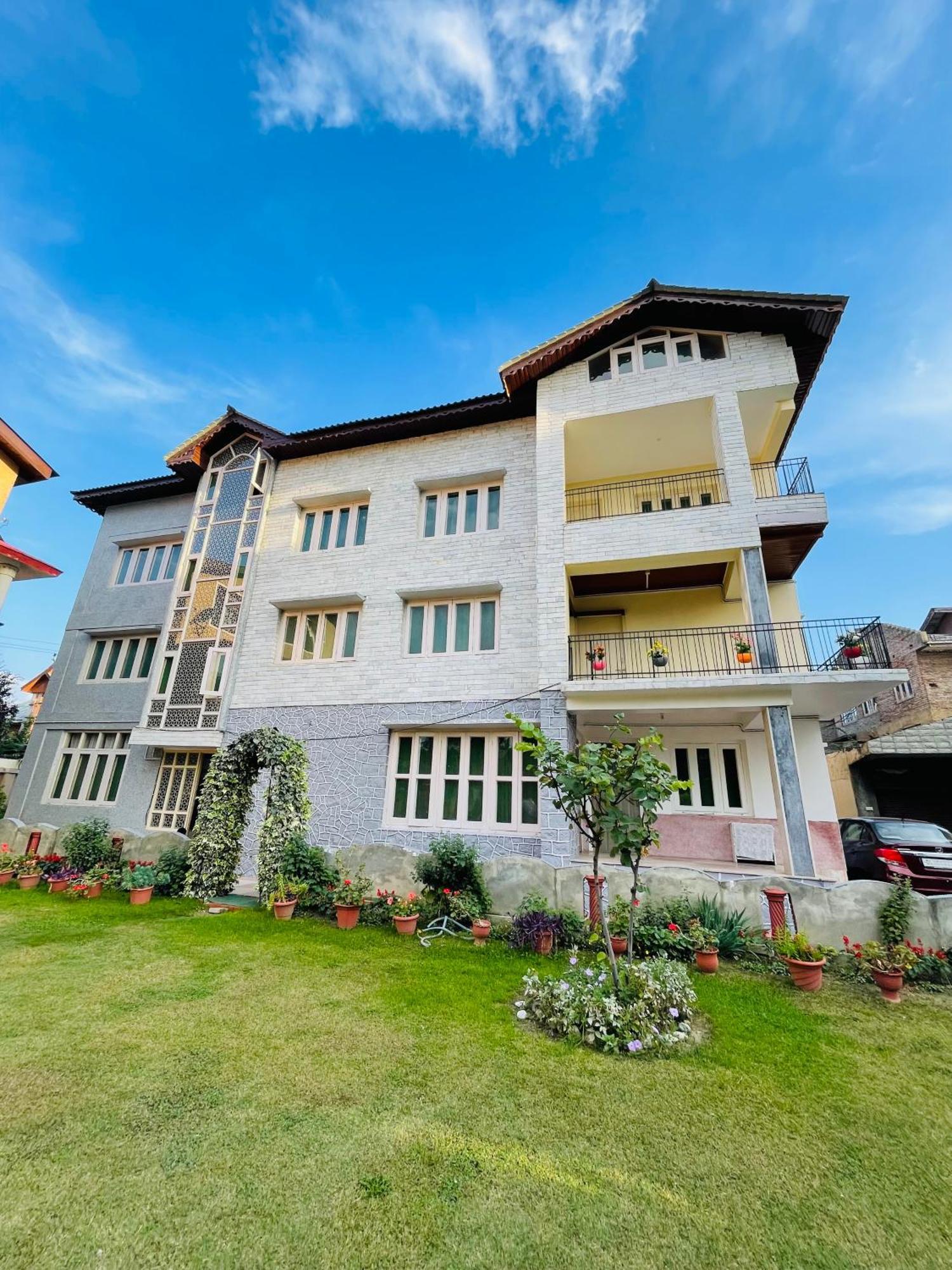 The Khayabaan - Luxurious Away From *