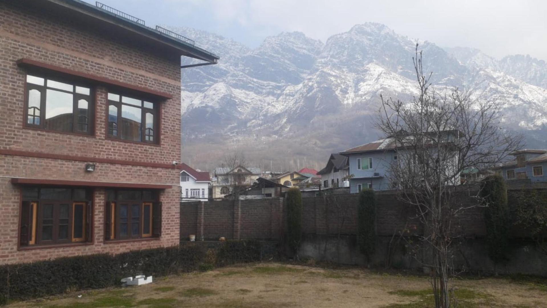 Sheesha Residency Srinagar (Jammu and Kashmir)