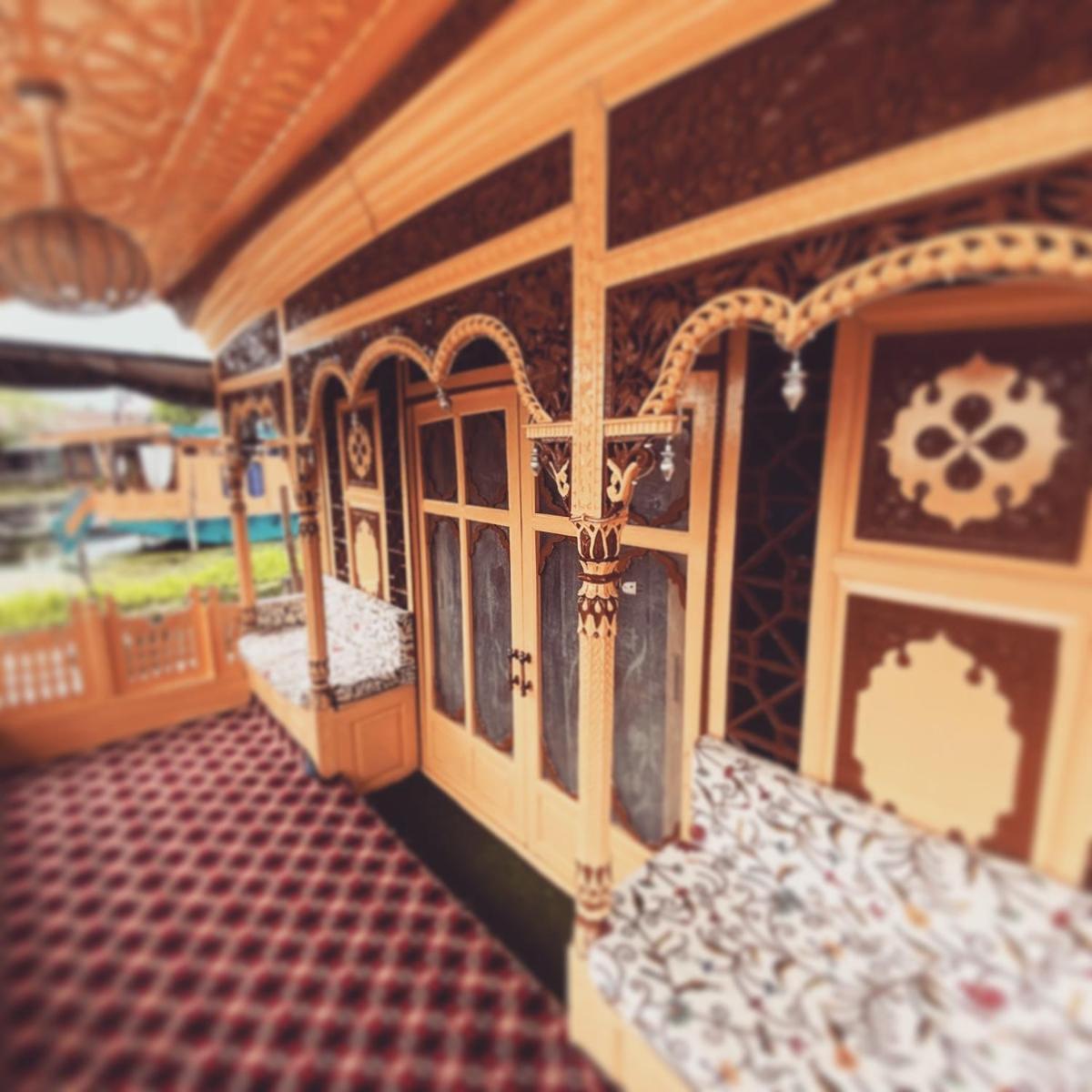House Boat Geneva * Srinagar (Jammu and Kashmir)