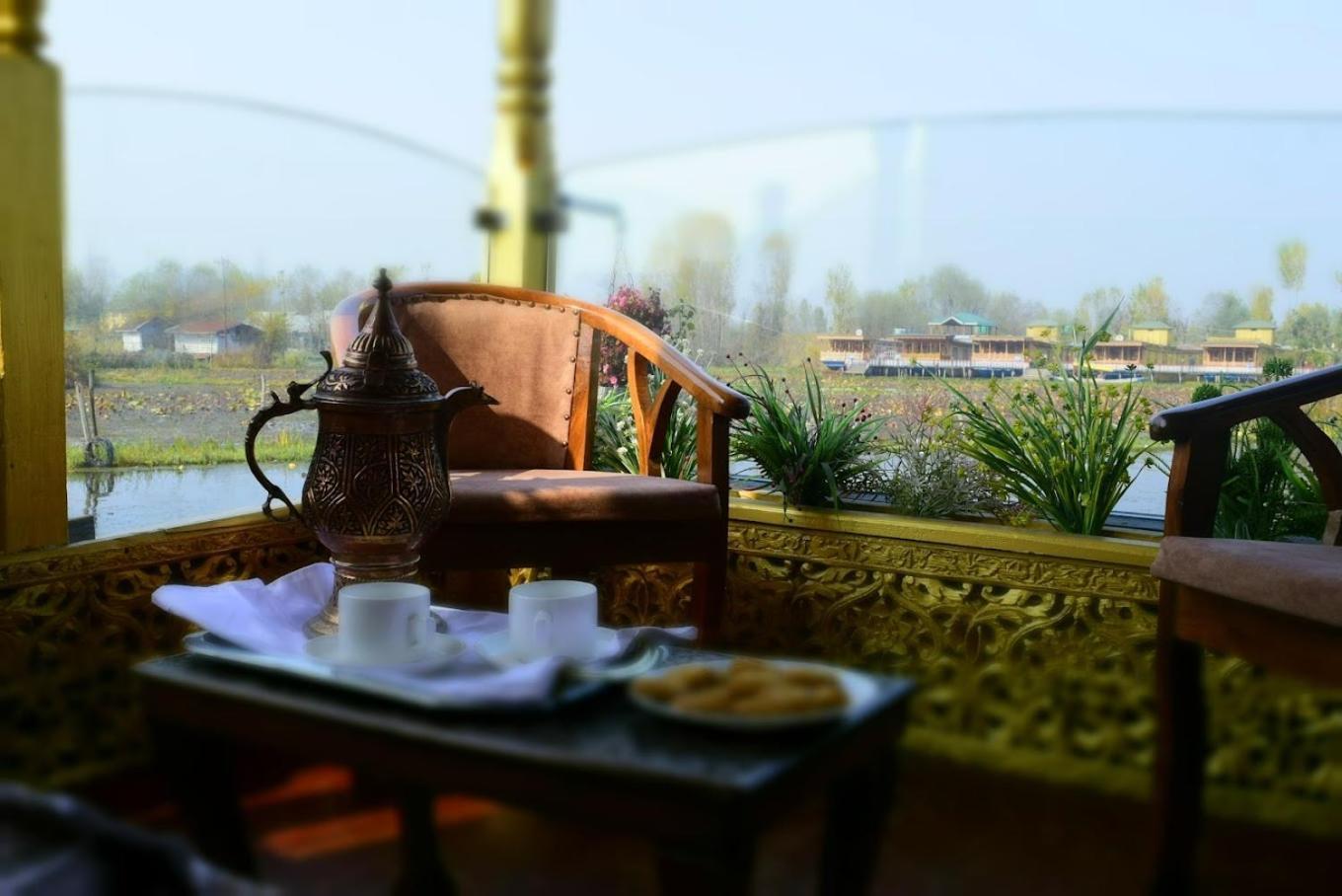The Heritage Group Of Houseboats Hotel