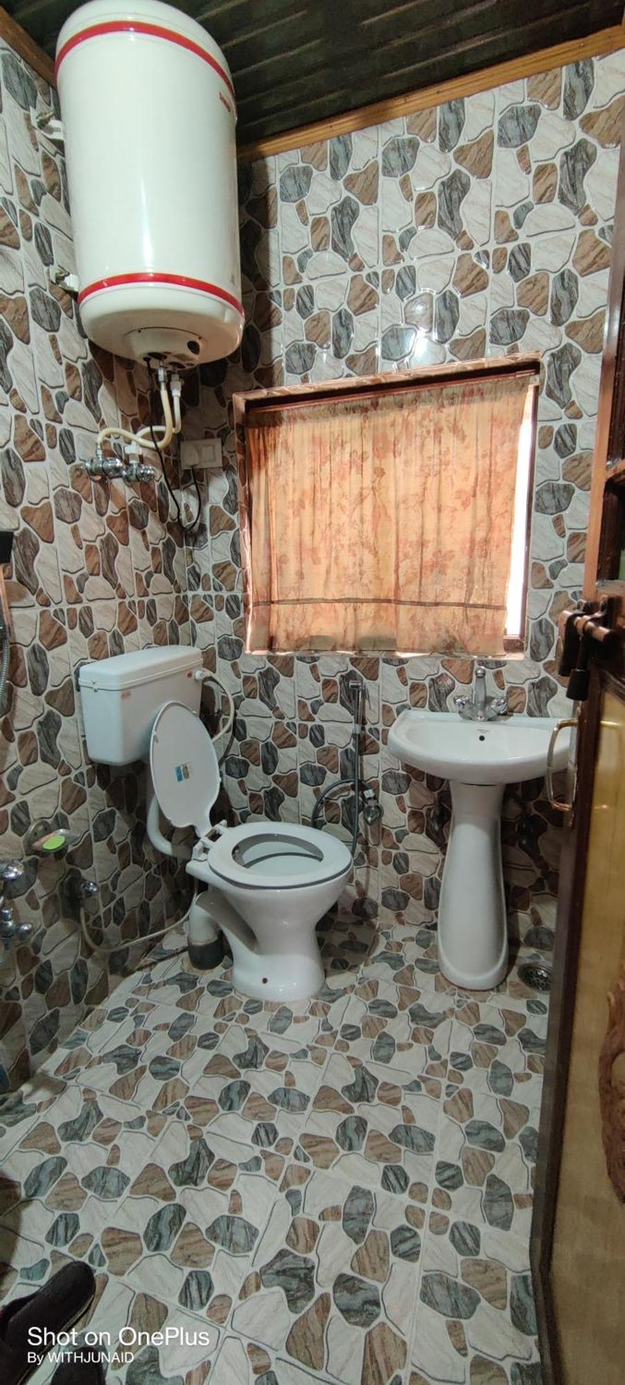Dal Fog Bed & Breakfast Srinagar (Jammu and Kashmir)