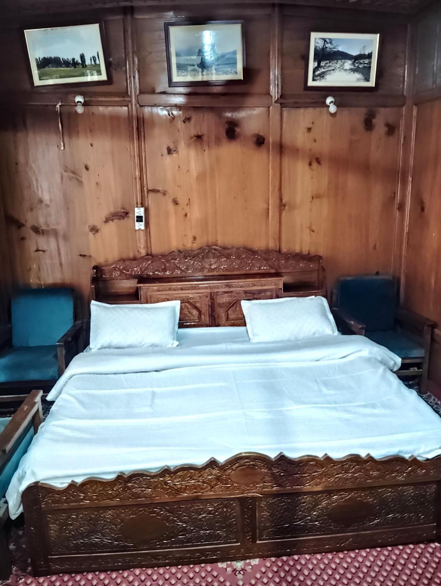 Guna Guest house