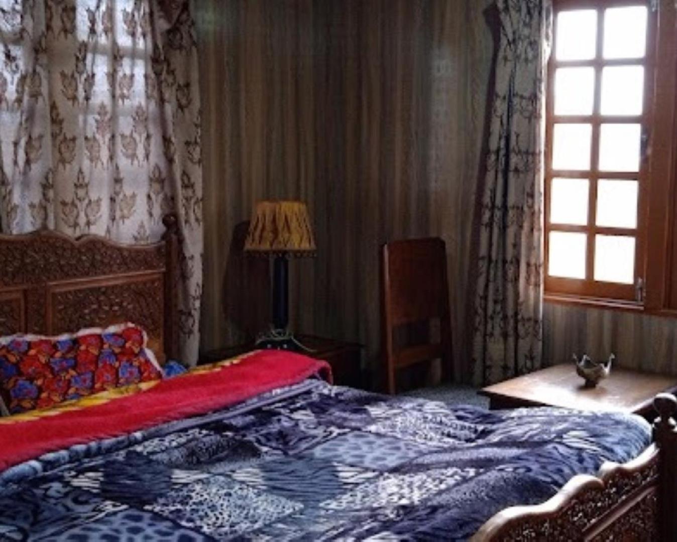 Guest house Flora , 3*