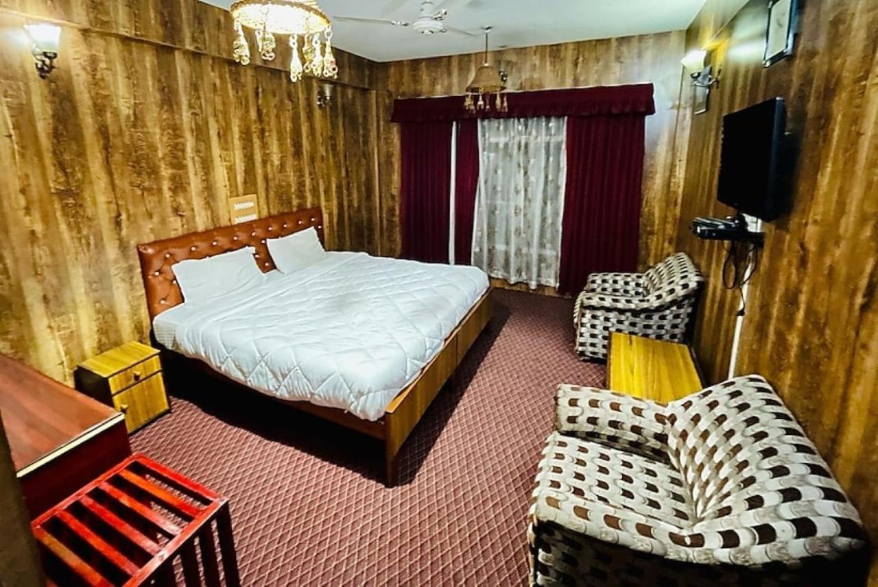 International 3* Srinagar (Jammu and Kashmir)