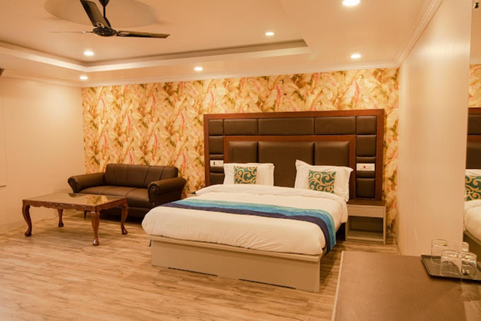 German Residency , Hotel