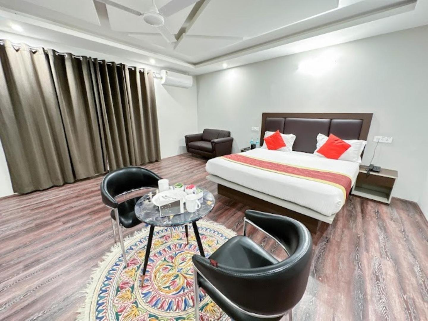 German Residency , 3*