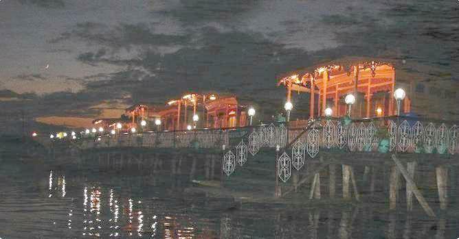 Canada Houseboats Botel