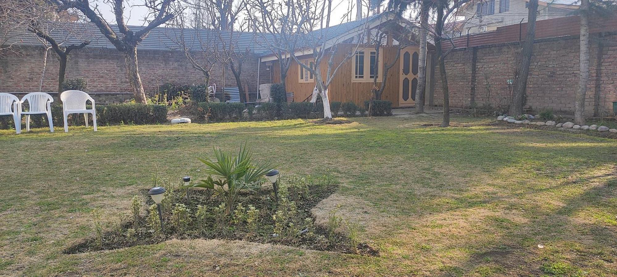 The Clover * Srinagar (Jammu and Kashmir)