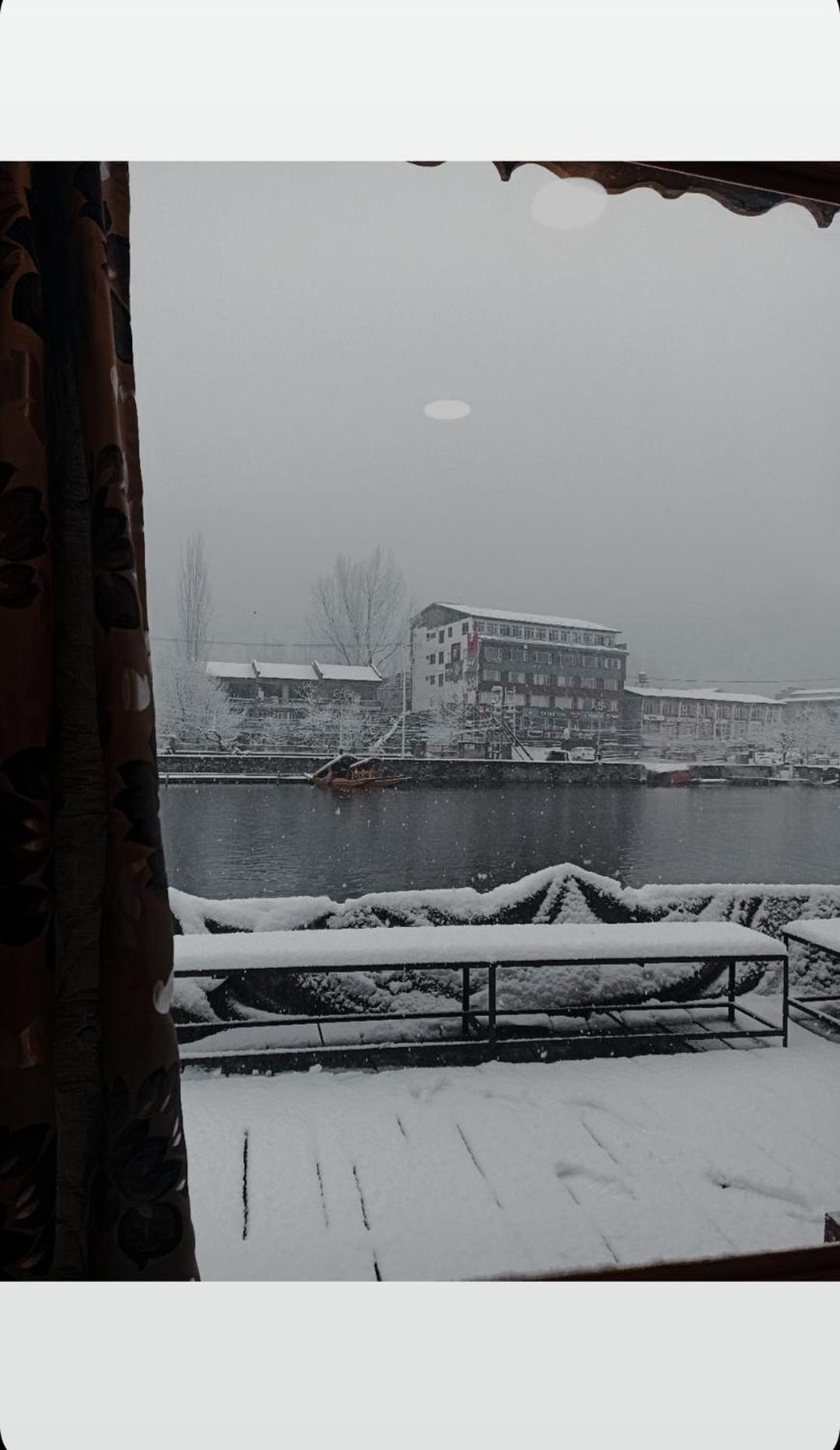 Hb Nancy Group Of Houseboats Srinagar (Jammu and Kashmir)
