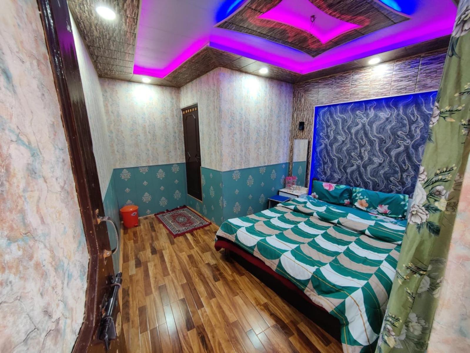 Dal Fog Bed & Breakfast Srinagar (Jammu and Kashmir)