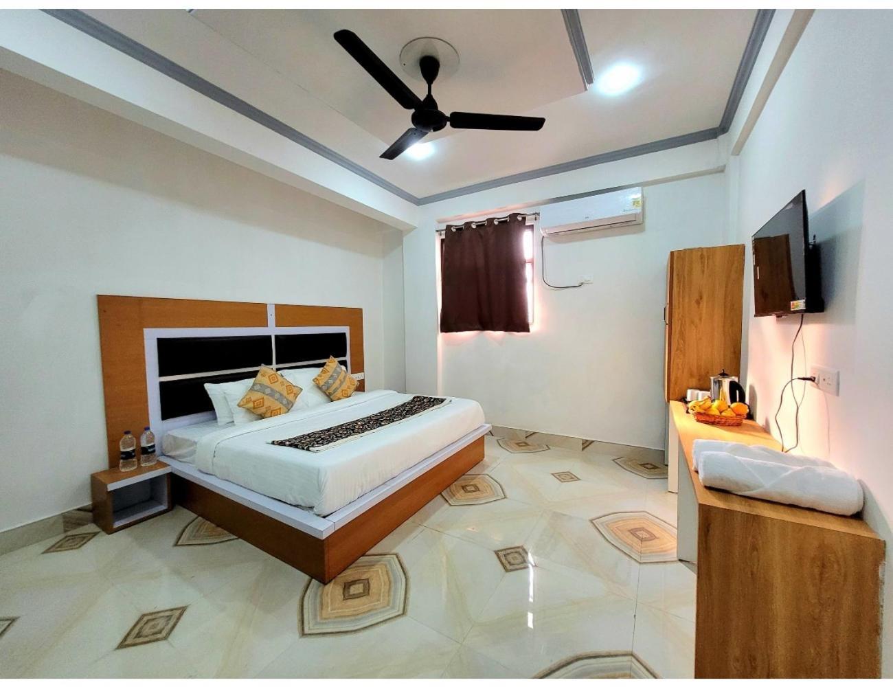 Homestay Snowlight, Khaniyar, *