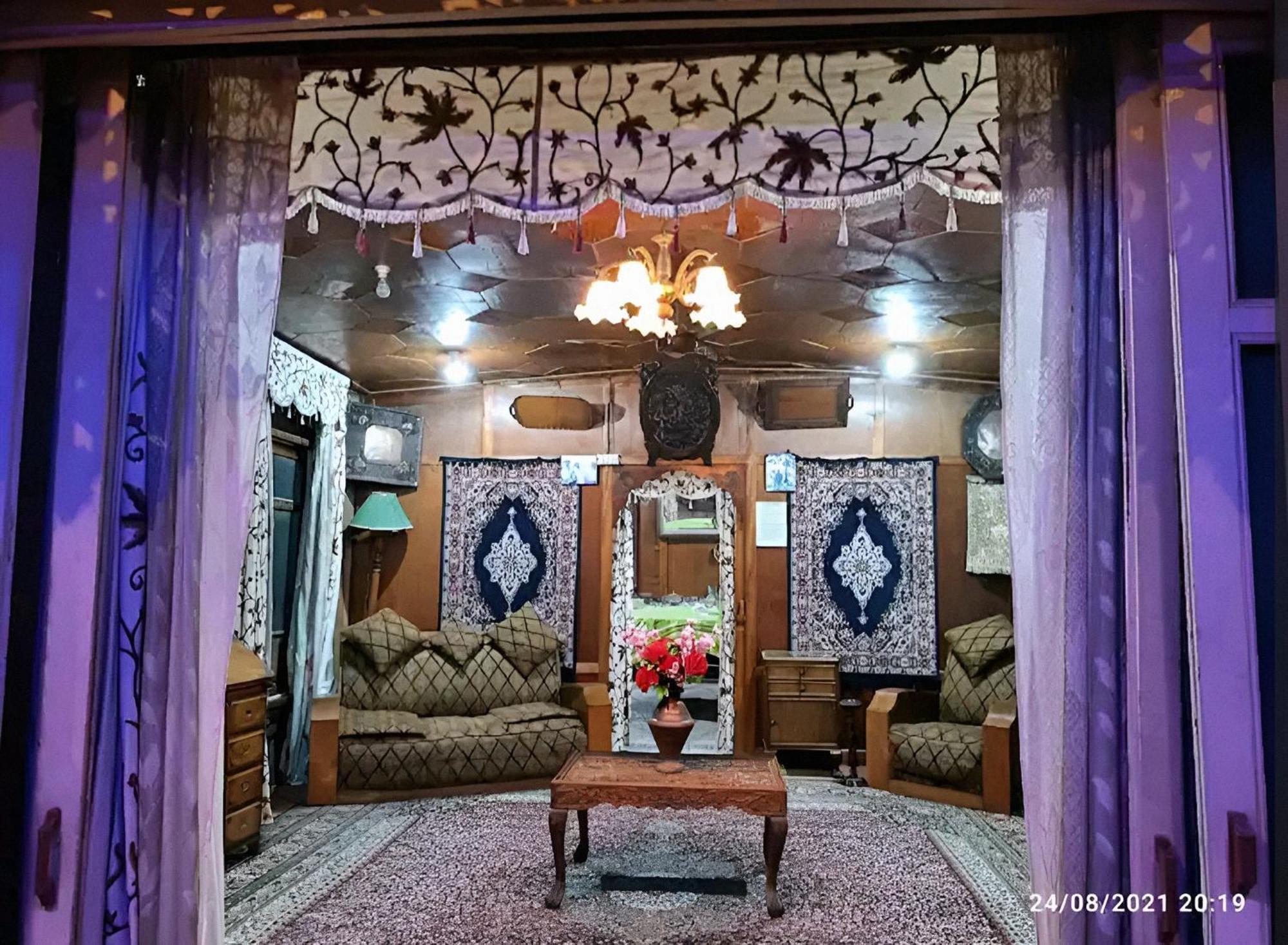 Anam Group Of Houseboats 4* Srinagar (Jammu and Kashmir)