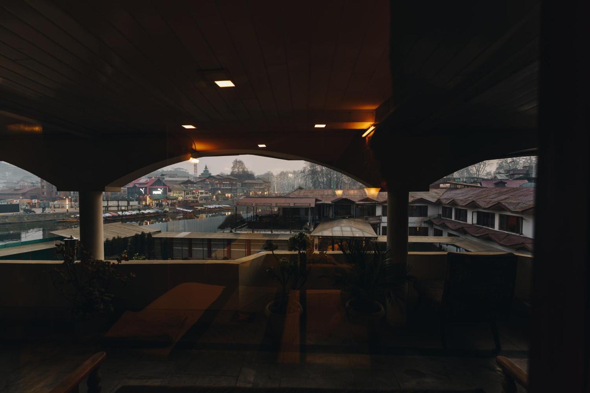 Hotel Hotel Akbar At Dal Lake Ghat Number 1 3*