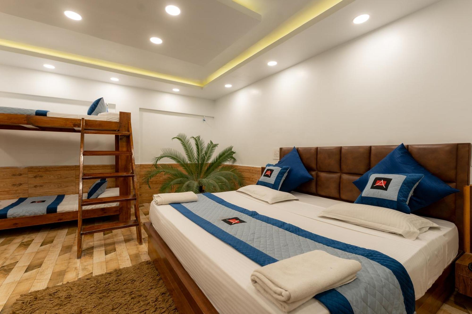 Hotel Akbar At Dal Lake Ghat Number 1 Hotel 3*