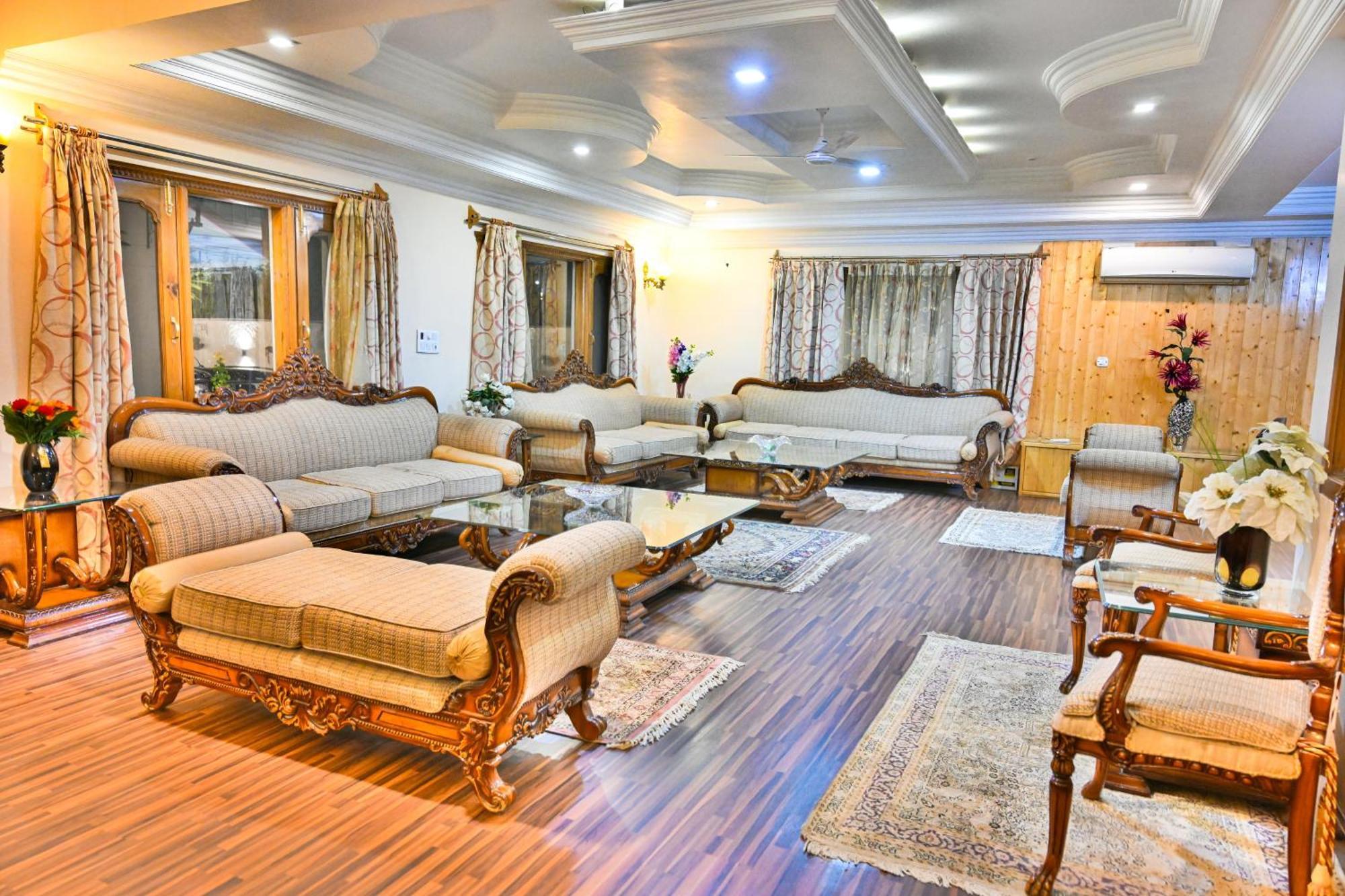 Homestay I K Srinagar (Jammu and Kashmir)