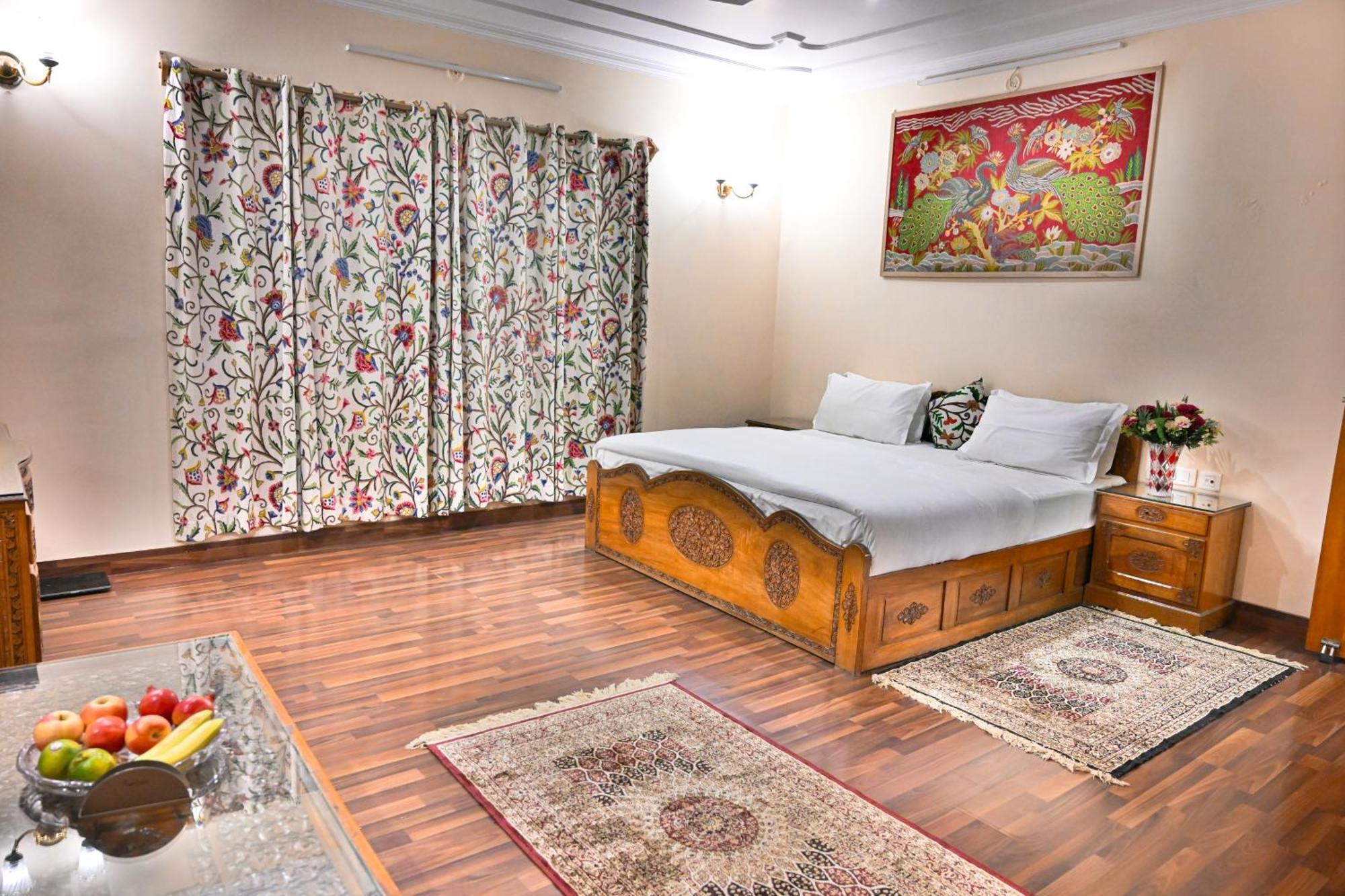 I K Srinagar (Jammu and Kashmir)
