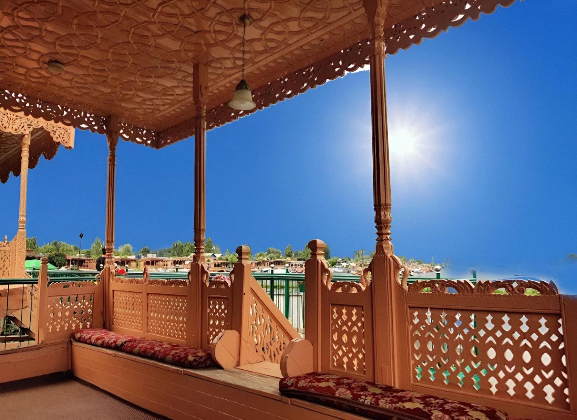 Hotel Anam Group Of Houseboats Srinagar (Jammu and Kashmir)