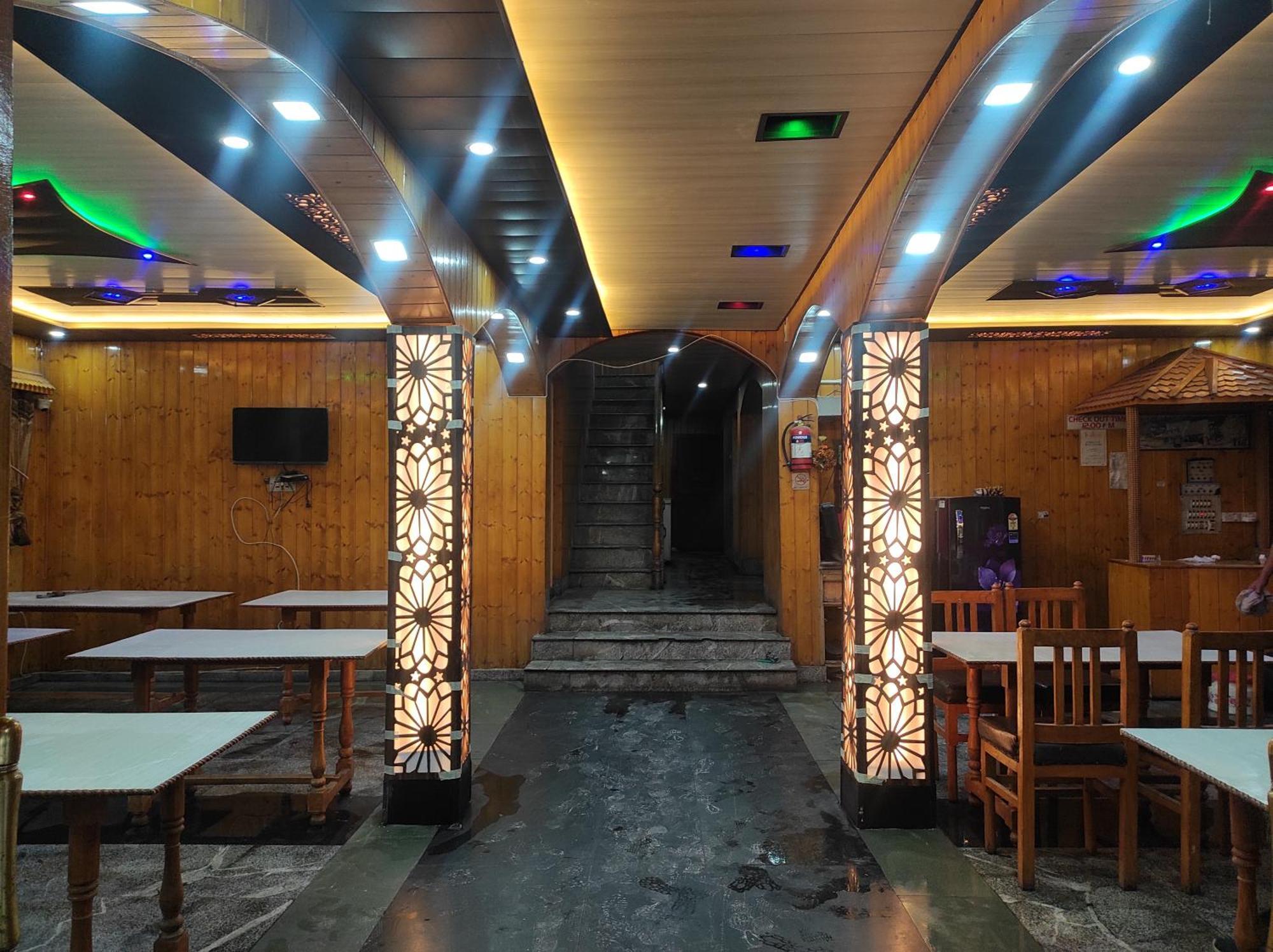 New Zum Zum & Restaurant Hotel Srinagar (Jammu and Kashmir)