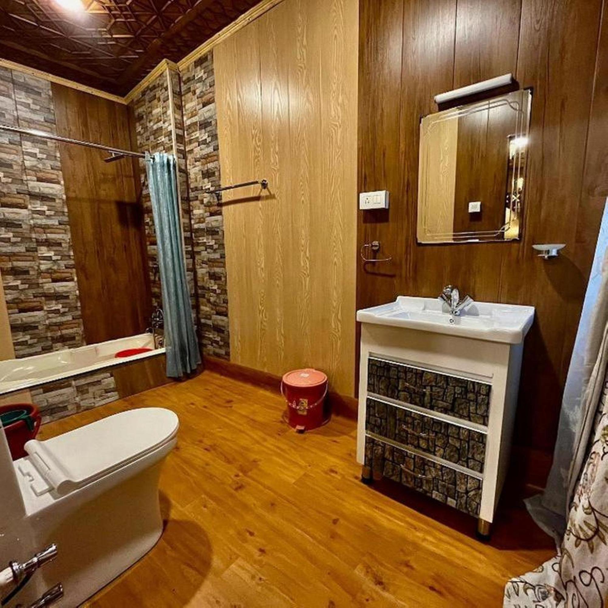 Botel Floating Luxury Group Of Houseboats