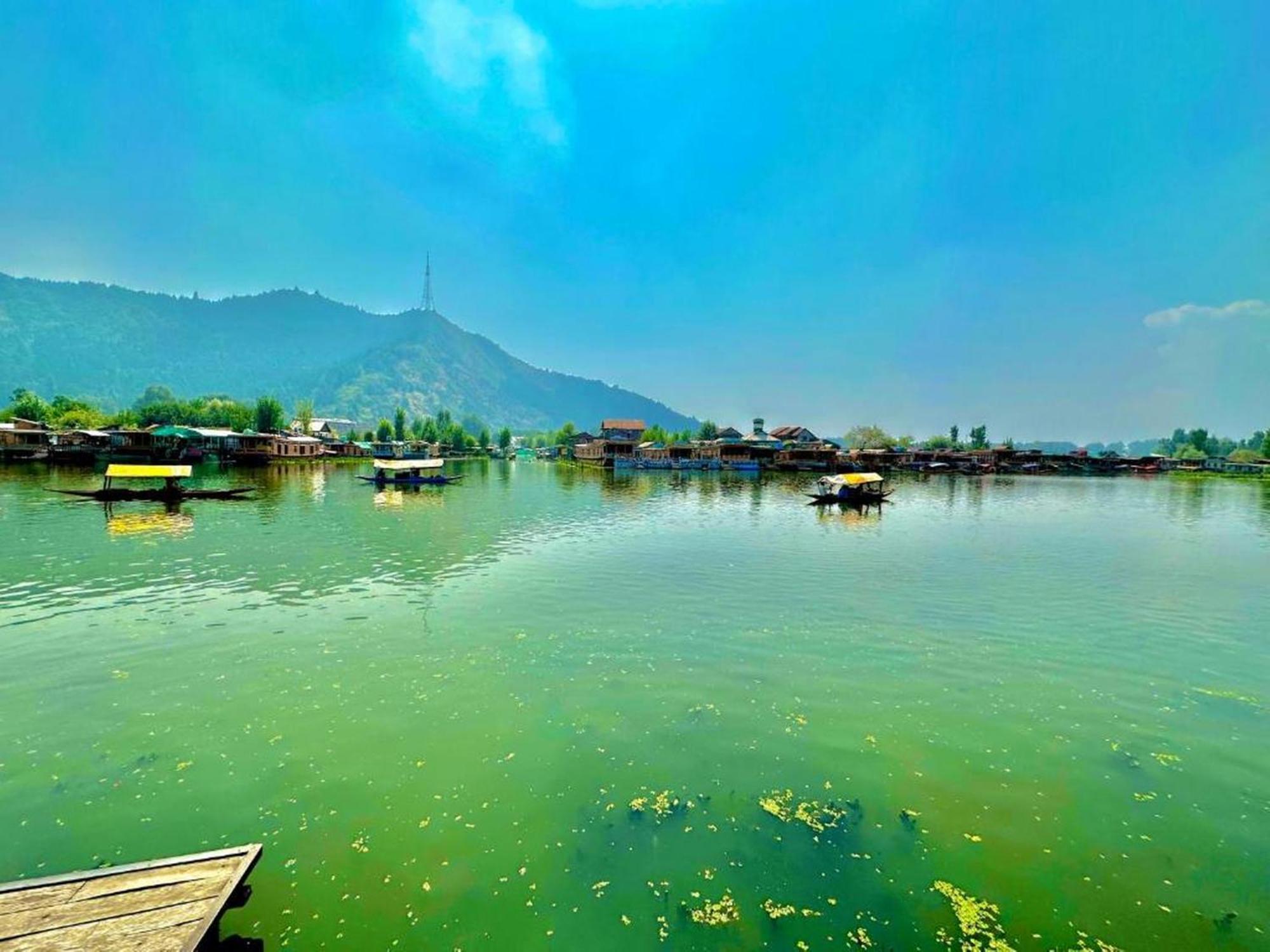 Botel Floating Luxury Group Of Houseboats 4*