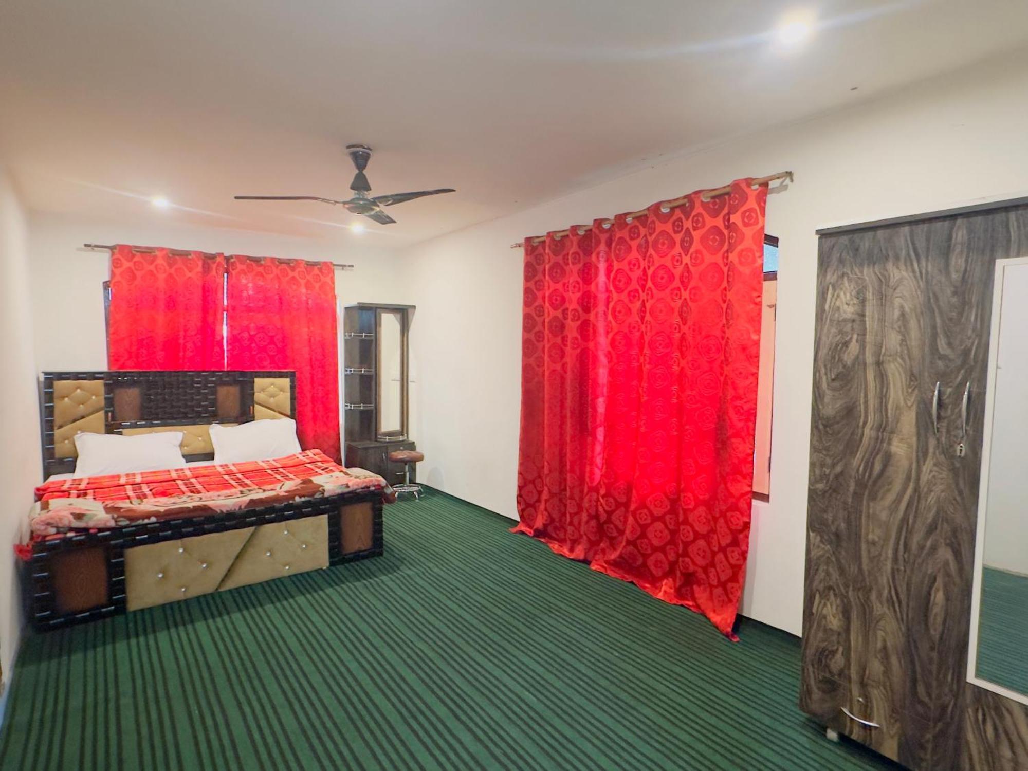 Hotel Merlin Palace 2*