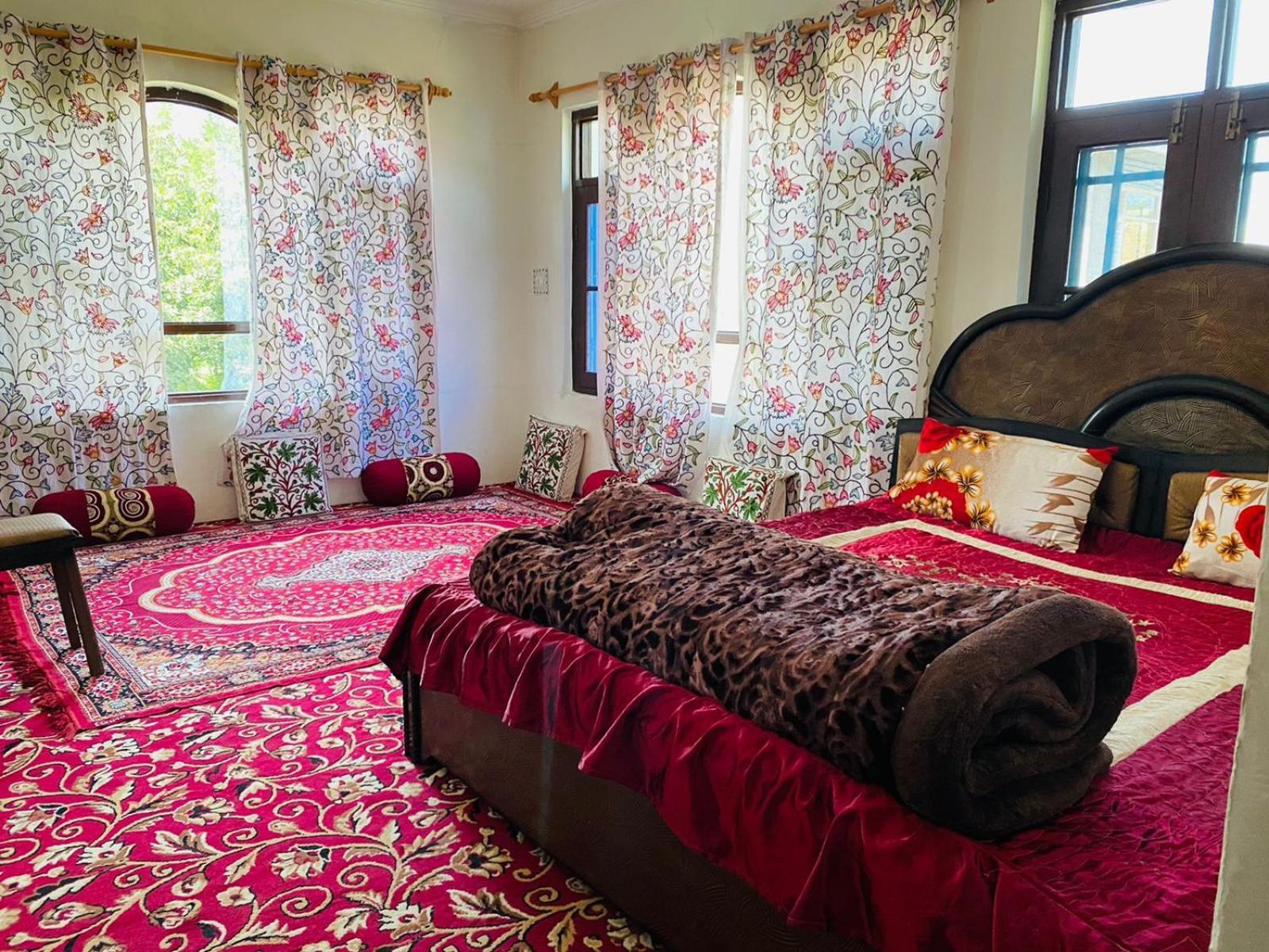 Ussam Homestay * Srinagar (Jammu and Kashmir)