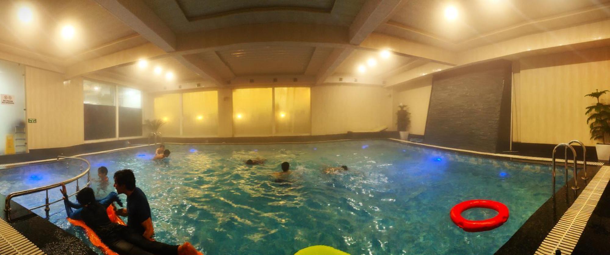 Hotel Arco And Srinagar (Jammu and Kashmir)