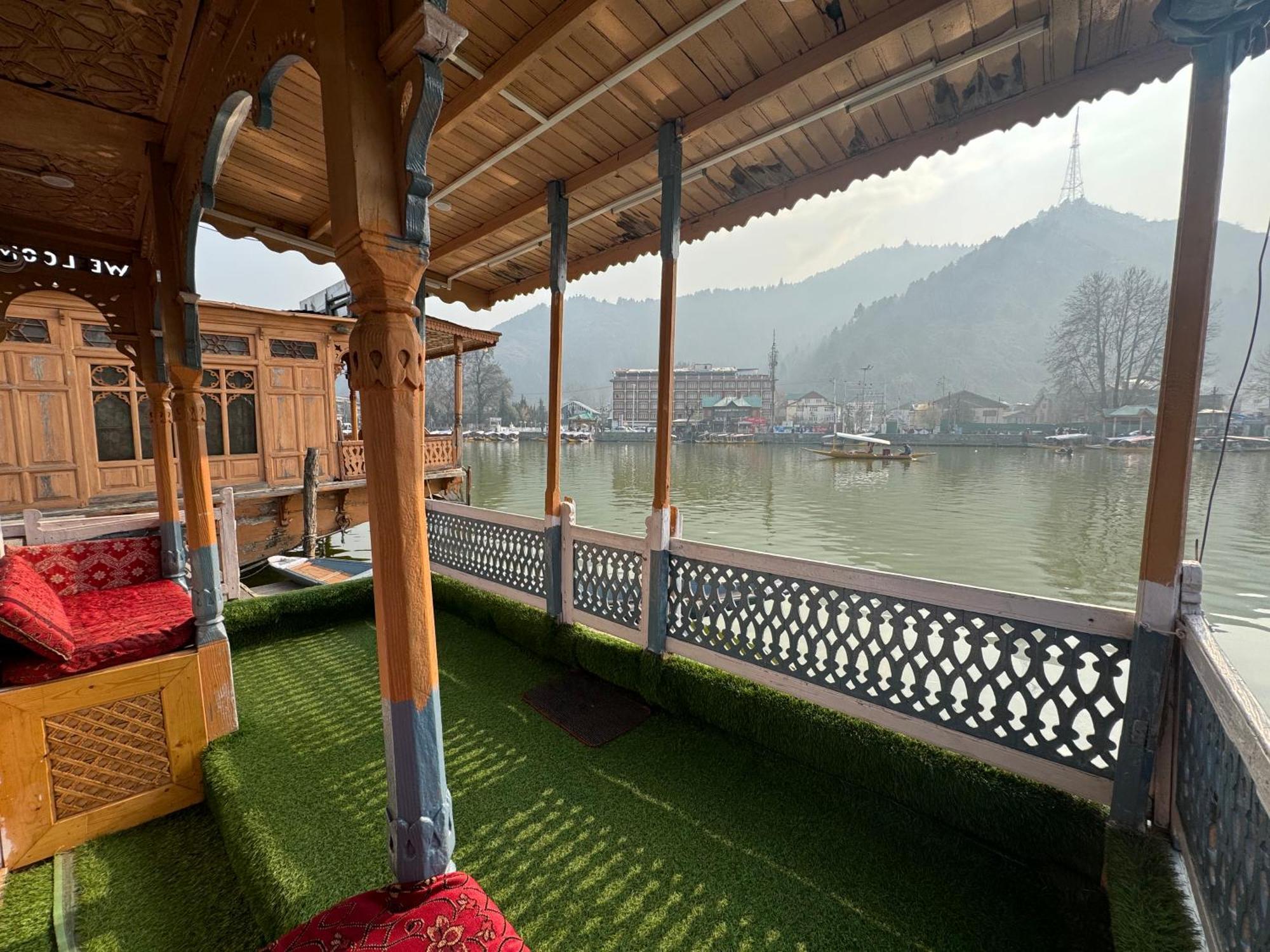 Houseboat Young Balmoral Castle Hotel Srinagar (Jammu and Kashmir)