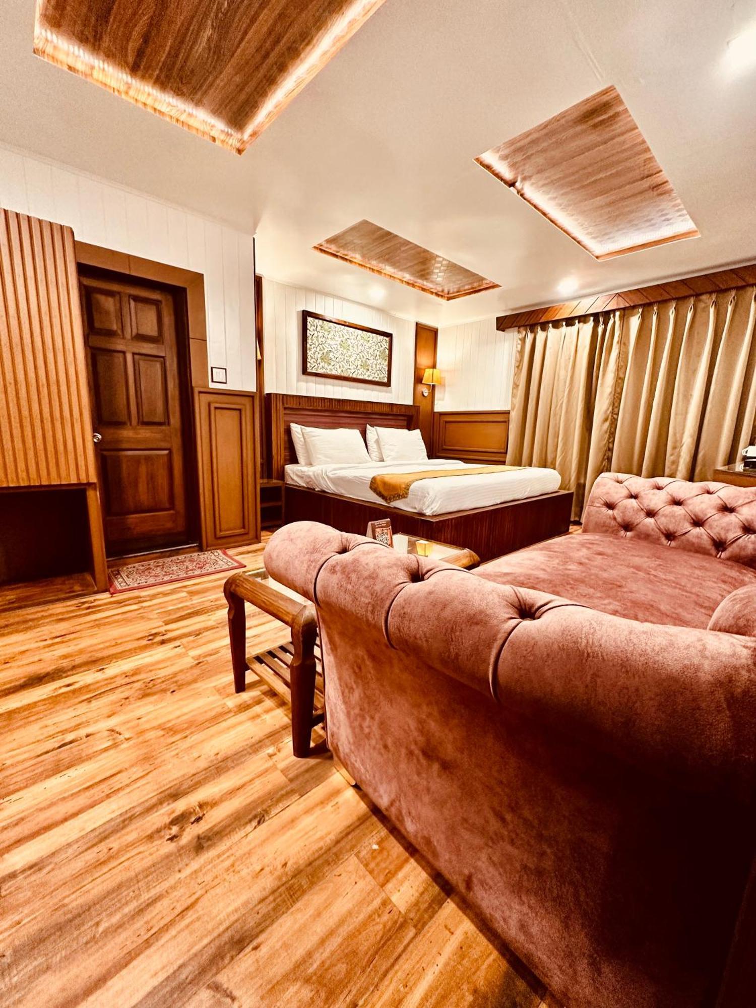Walisons Srinagar (Jammu and Kashmir)