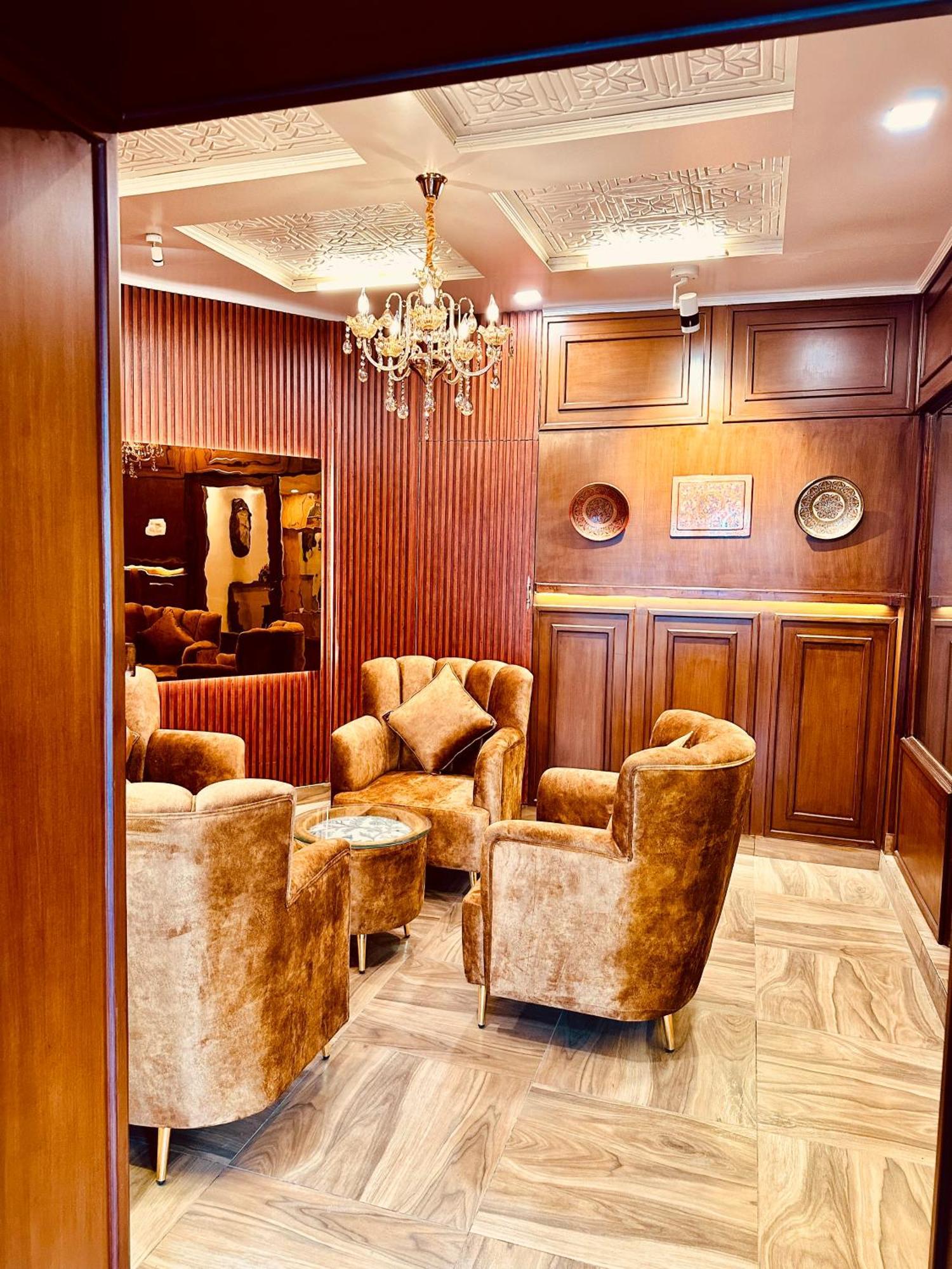 Hotel Walisons 3*