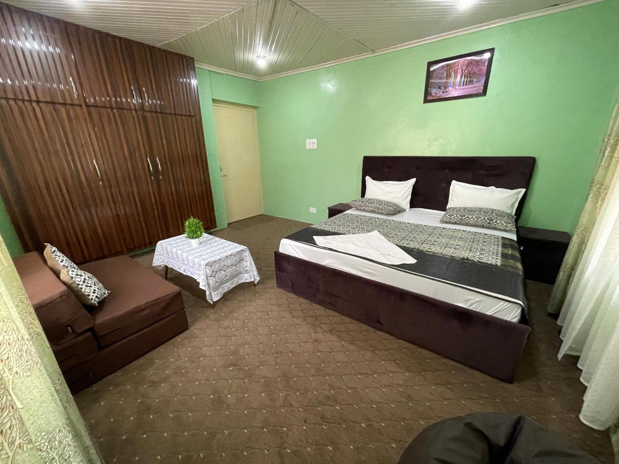 Apartment Khwaab Gah By The Khayabaan-homestay Fully Furnished With Functional Kitchen, Wifi & Parking In Centre