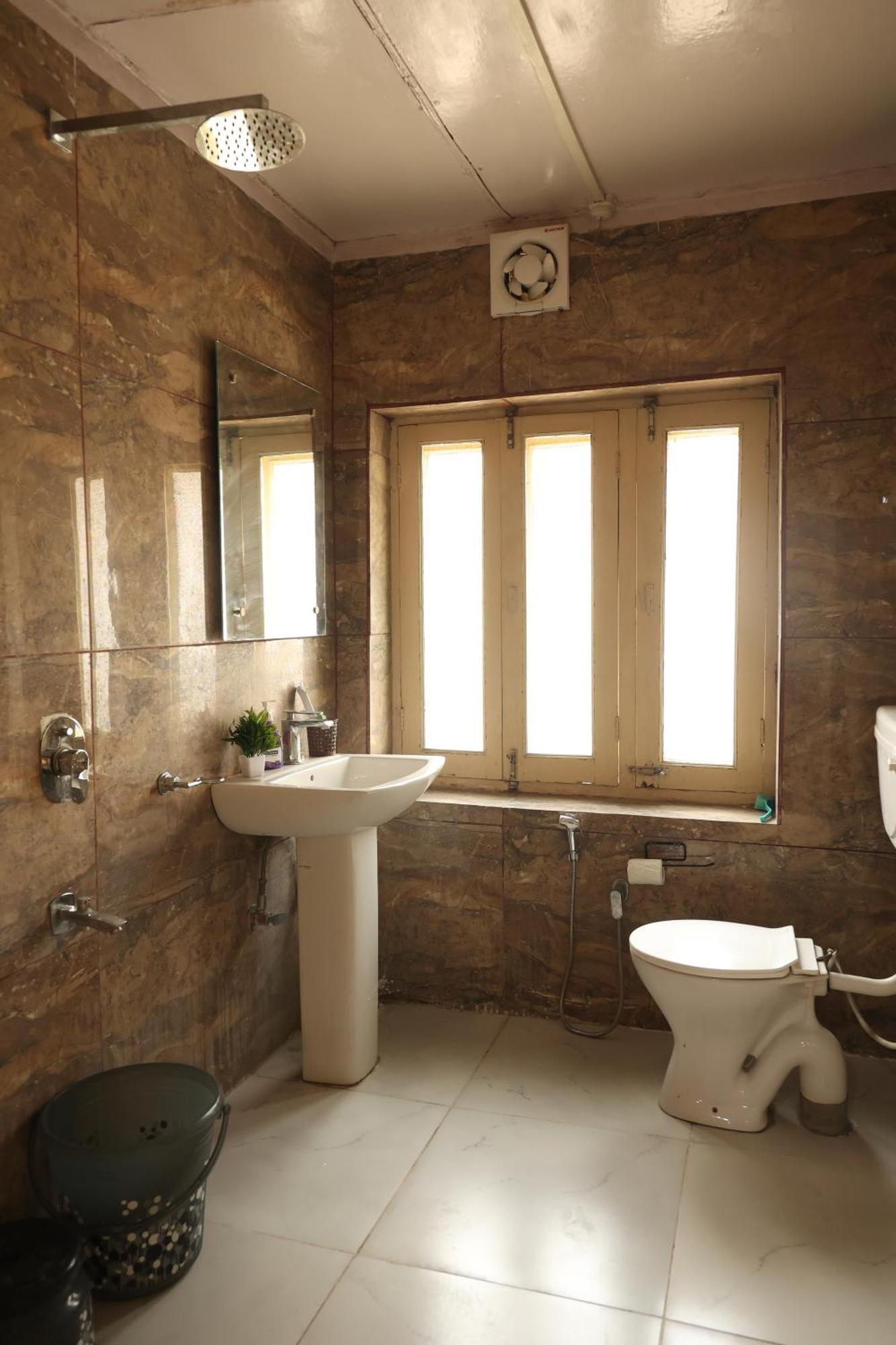 Apartment Khwaab Gah By The Khayabaan-homestay Fully Furnished With Functional Kitchen, Wifi & Parking In Centre Srinagar (Jammu and Kashmir)