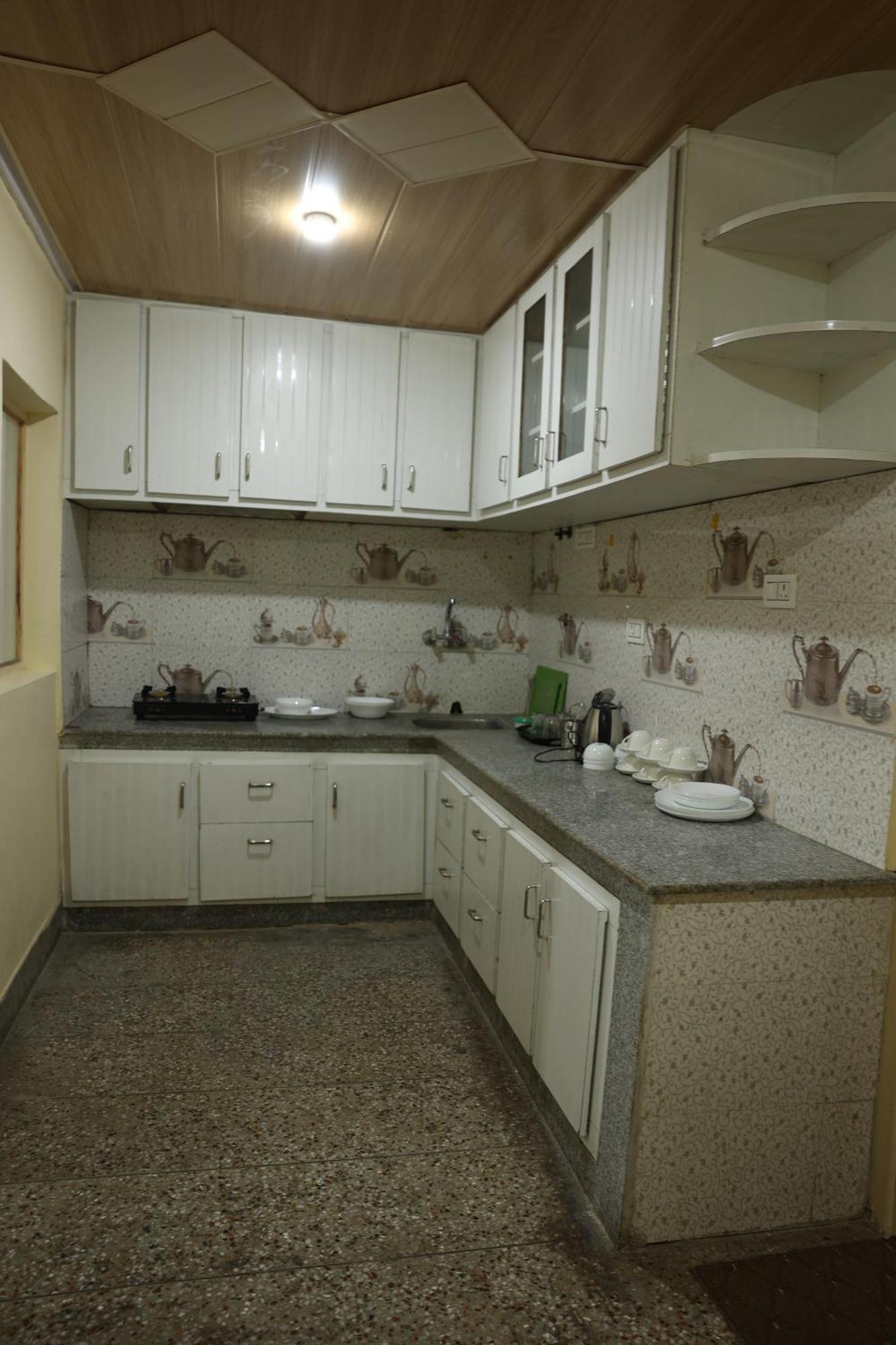 Apartment Khwaab Gah By The Khayabaan-homestay Fully Furnished With Functional Kitchen, Wifi & Parking In Centre