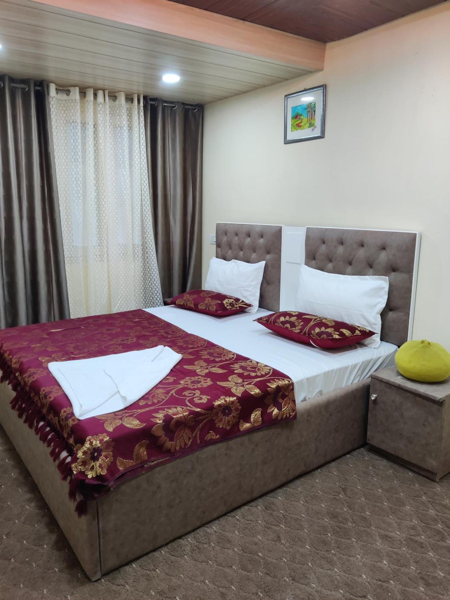 Apartment Khwaab Gah By The Khayabaan-homestay Fully Furnished With Functional Kitchen, Wifi & Parking In Centre Srinagar (Jammu and Kashmir)