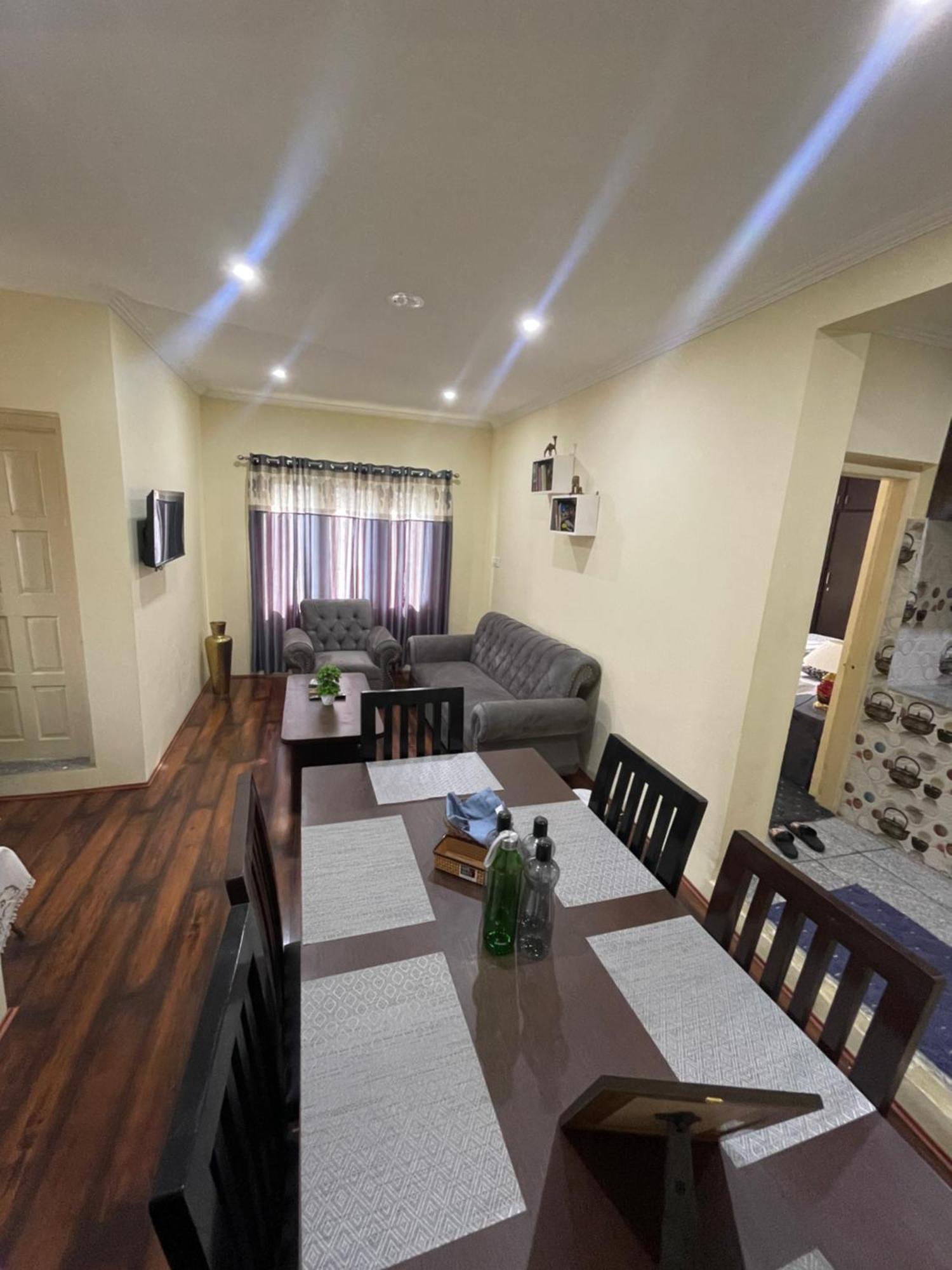 Apartment Khwaab Gah By The Khayabaan-homestay Fully Furnished With Functional Kitchen, Wifi & Parking In Centre *