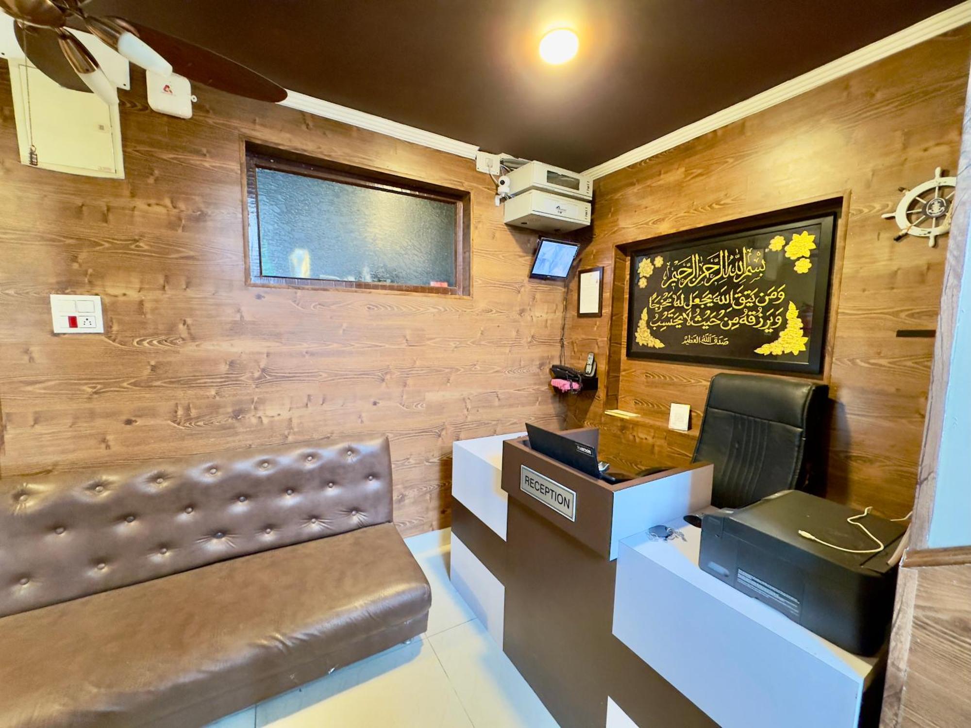 Jafson Accommodates Srinagar (Jammu and Kashmir)