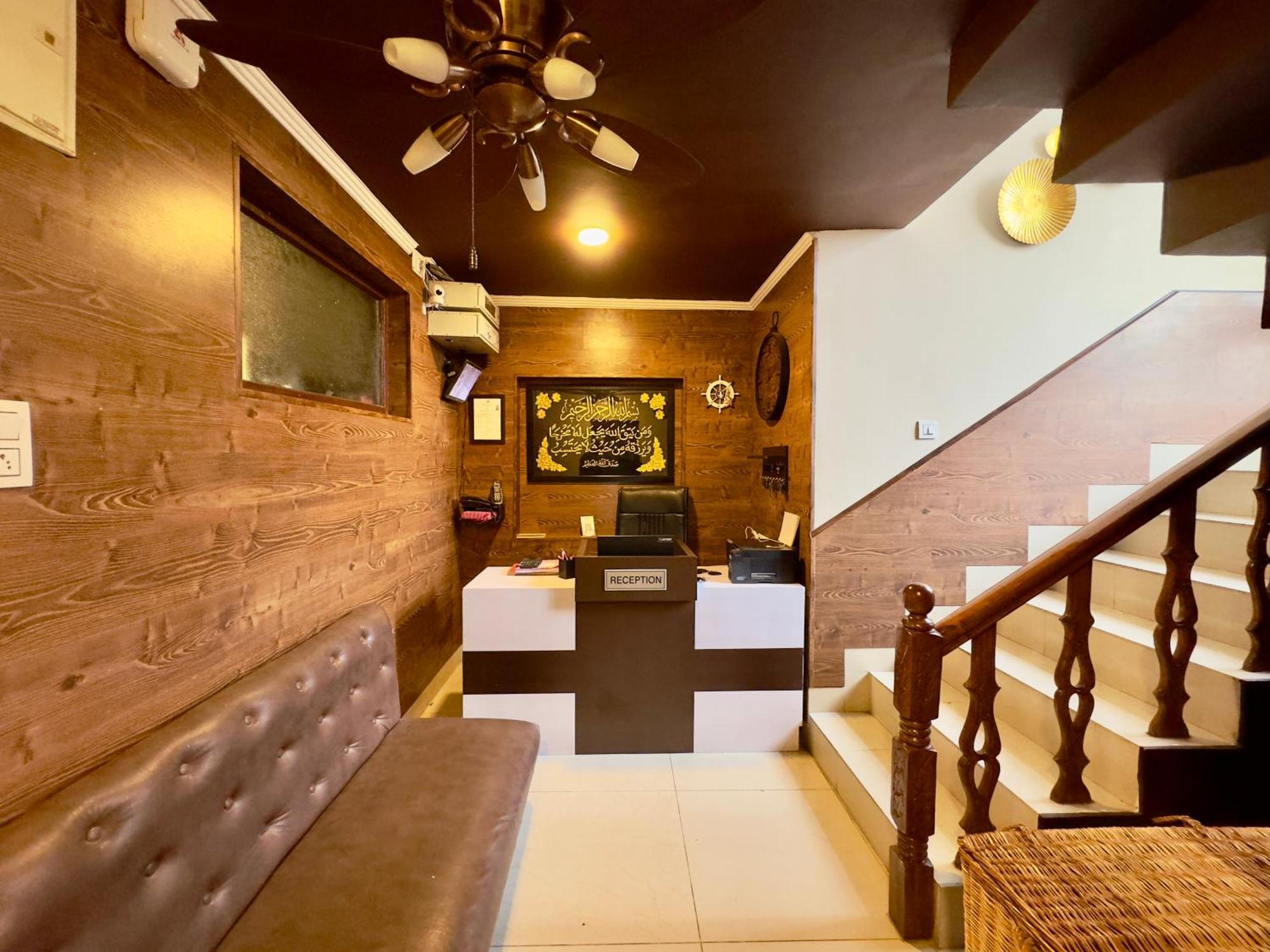 Jafson Accommodates Srinagar (Jammu and Kashmir)