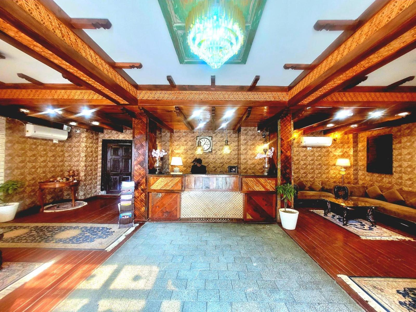 Hotel Rooms, Vintage Luxury Near Dal 4*